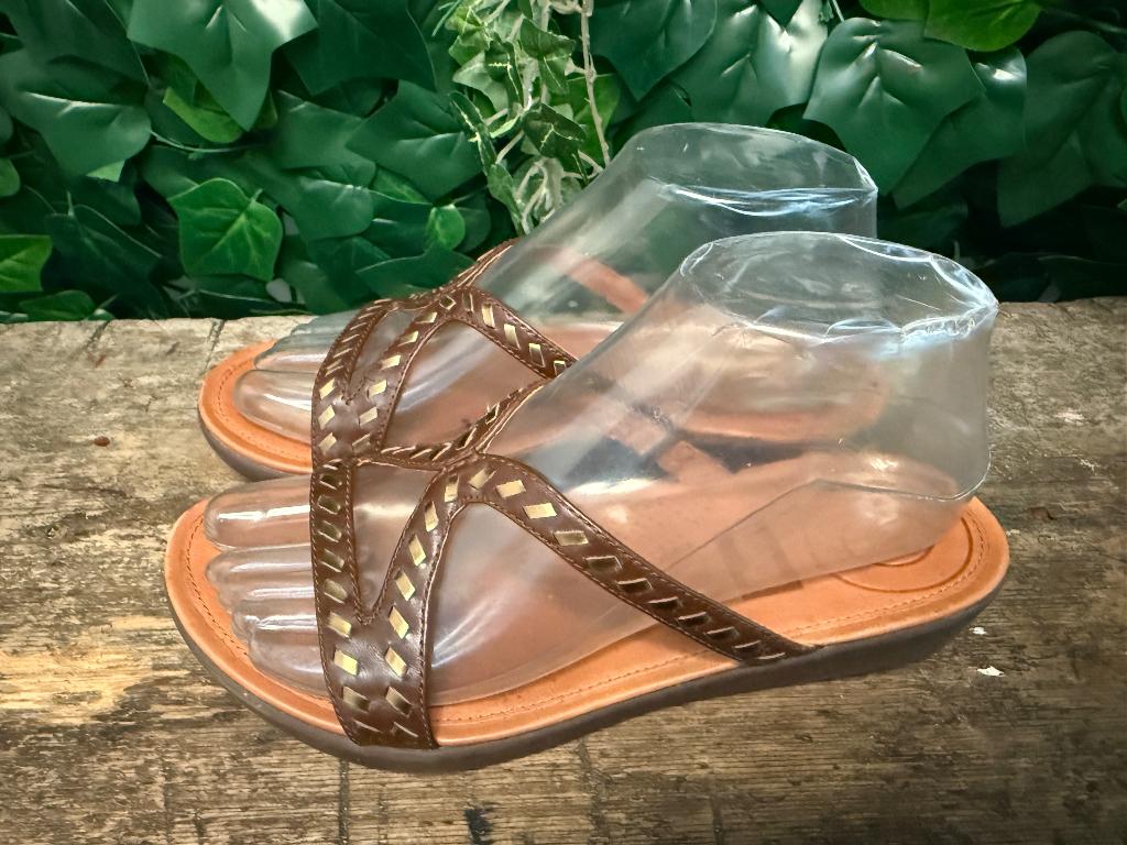 Nieuwe mooie leren slippers van Fitflop maat 37, Kleding | Dames, Schoenen, Bruin, Nieuw, Ophalen of Verzenden, Fitflop