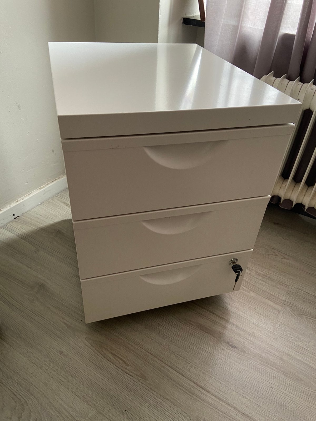 Ladeblok op wielen met drie lades, Minder dan 50 cm, Ophalen of Verzenden, Zo goed als nieuw, 3 of 4 laden