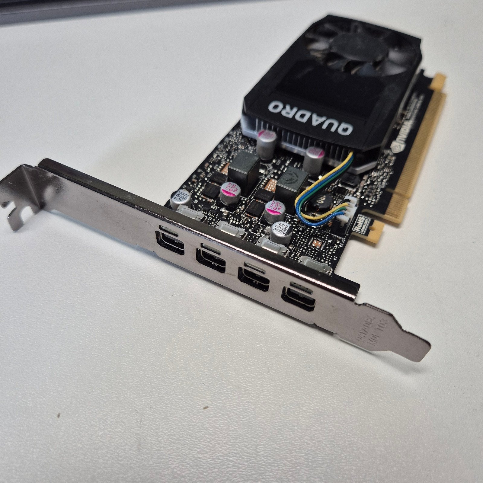 Nvidia Quadro P1000 4 GB DDR5 4 x Mini DP, Gebruikt, DisplayPort, Verzenden, GDDR5