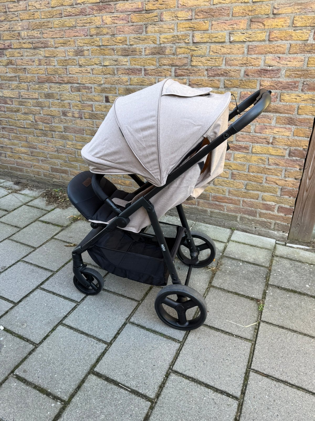 Buggy/wNdelwagen Novi, Ophalen, Zo goed als nieuw, Overige merken
