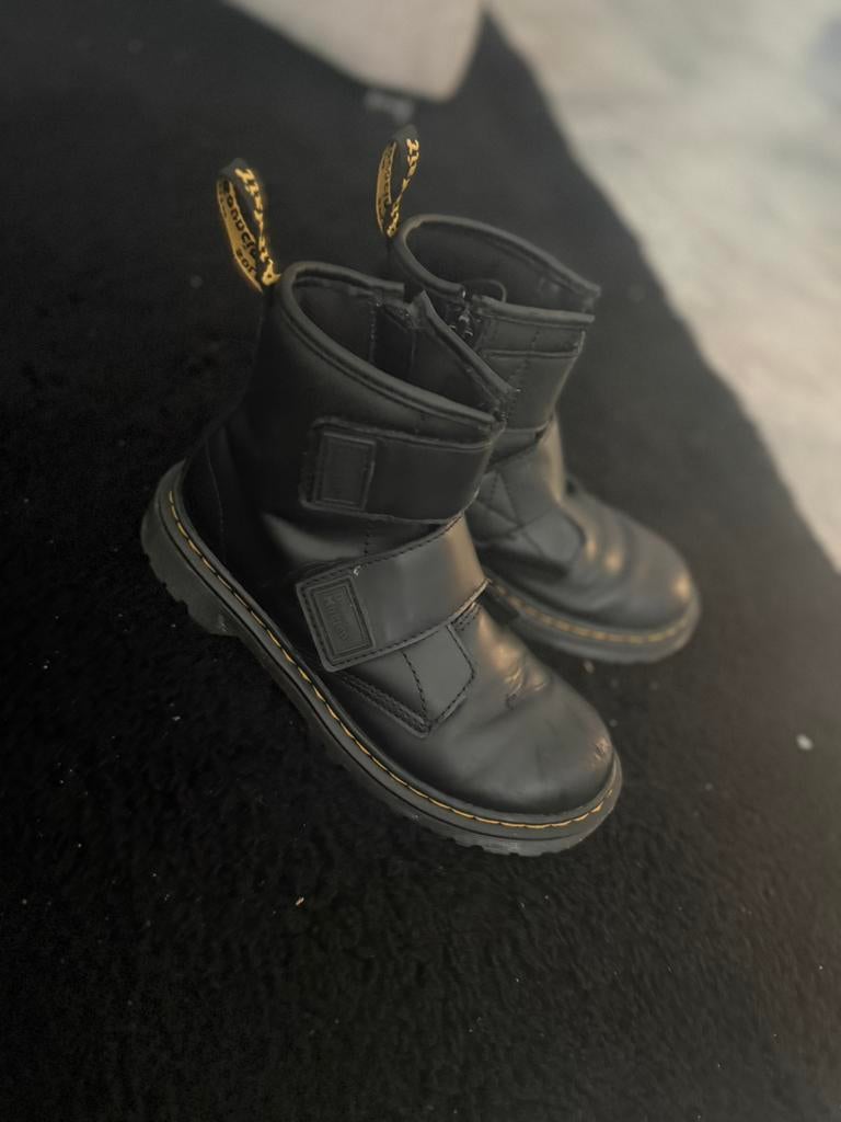 Dr.martens schoenen, Kinderen en Baby's, Kinderkleding | Schoenen en Sokken, Ophalen of Verzenden, Zo goed als nieuw, Jongen of Meisje