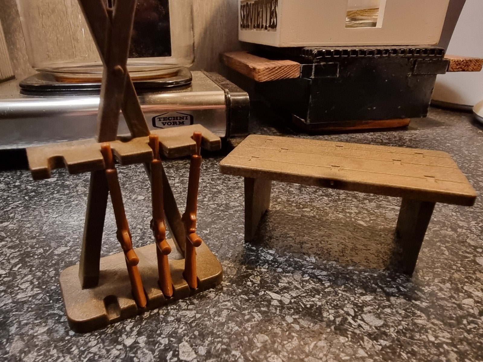 Playmobil wapenrek met geweren en tafel, Ophalen of Verzenden, Gebruikt, Losse onderdelen, Overige typen
