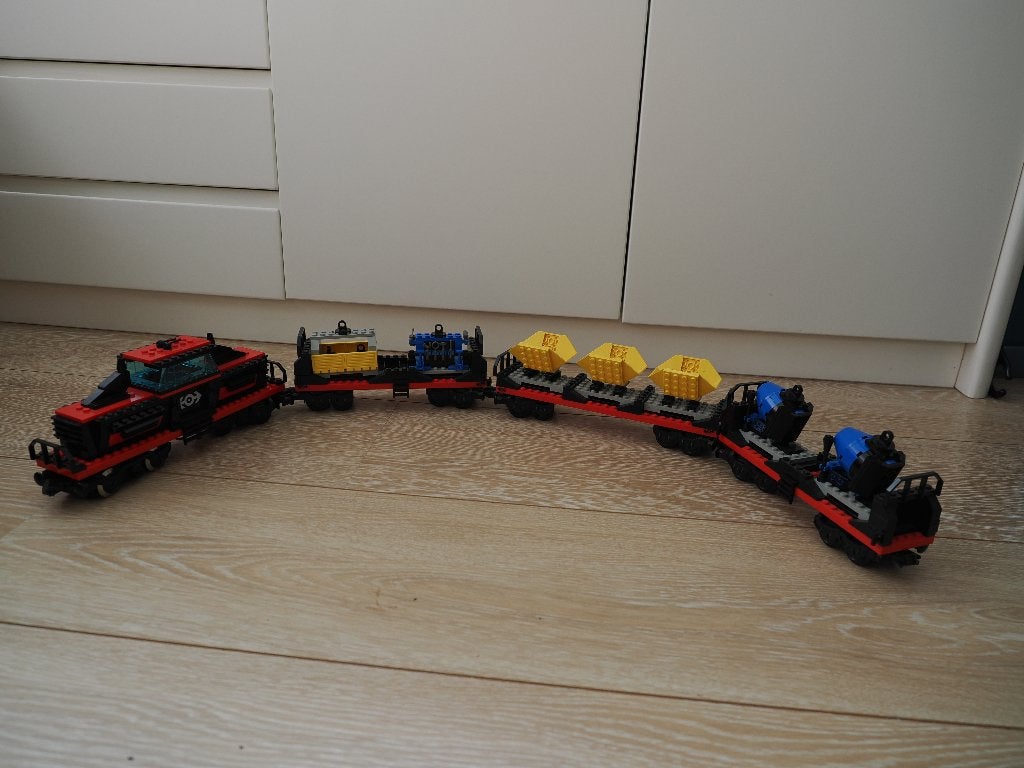 Lego Trein 4565 geheel compleet met 9V motor en rails, Lego, Ophalen of Verzenden, Compleet, Complete set