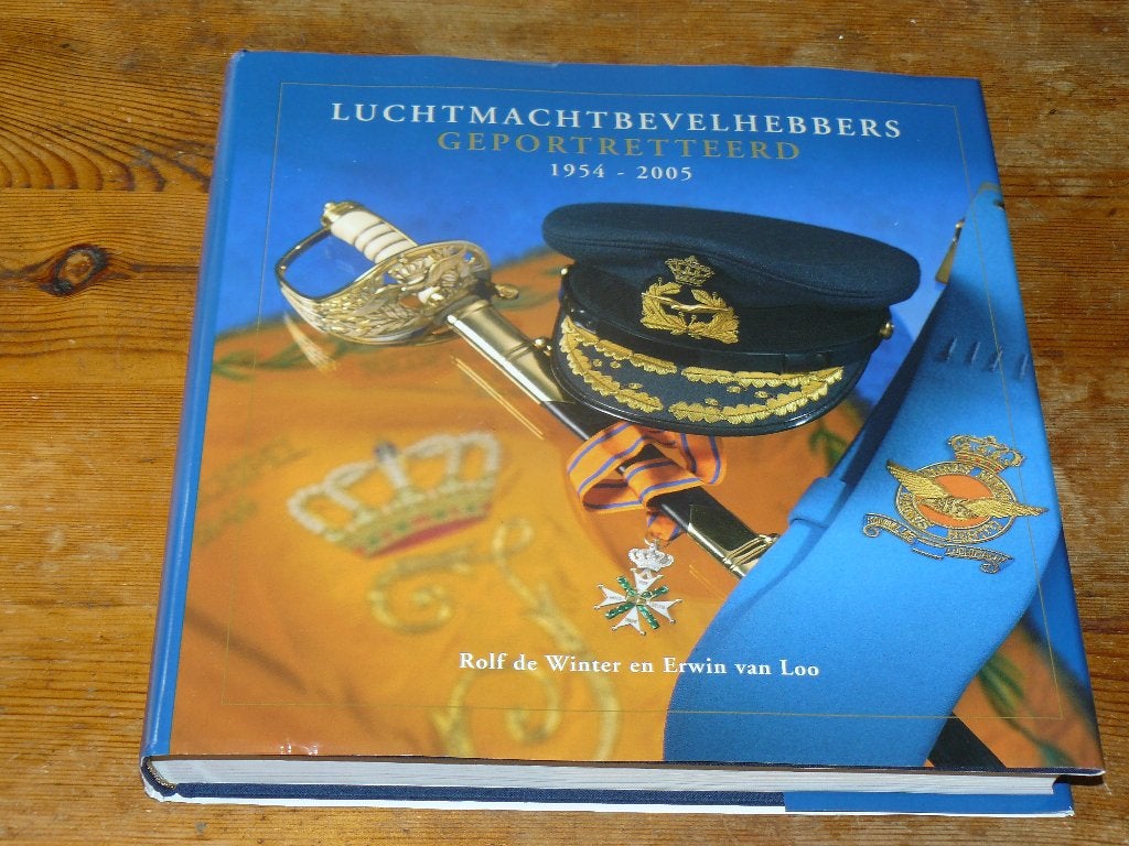 Luchtmachtbevelhebbers geportretteerd 1954-2005 KLU, Verzamelen, Ophalen of Verzenden, Luchtmacht, Nederland, Boek of Tijdschrift