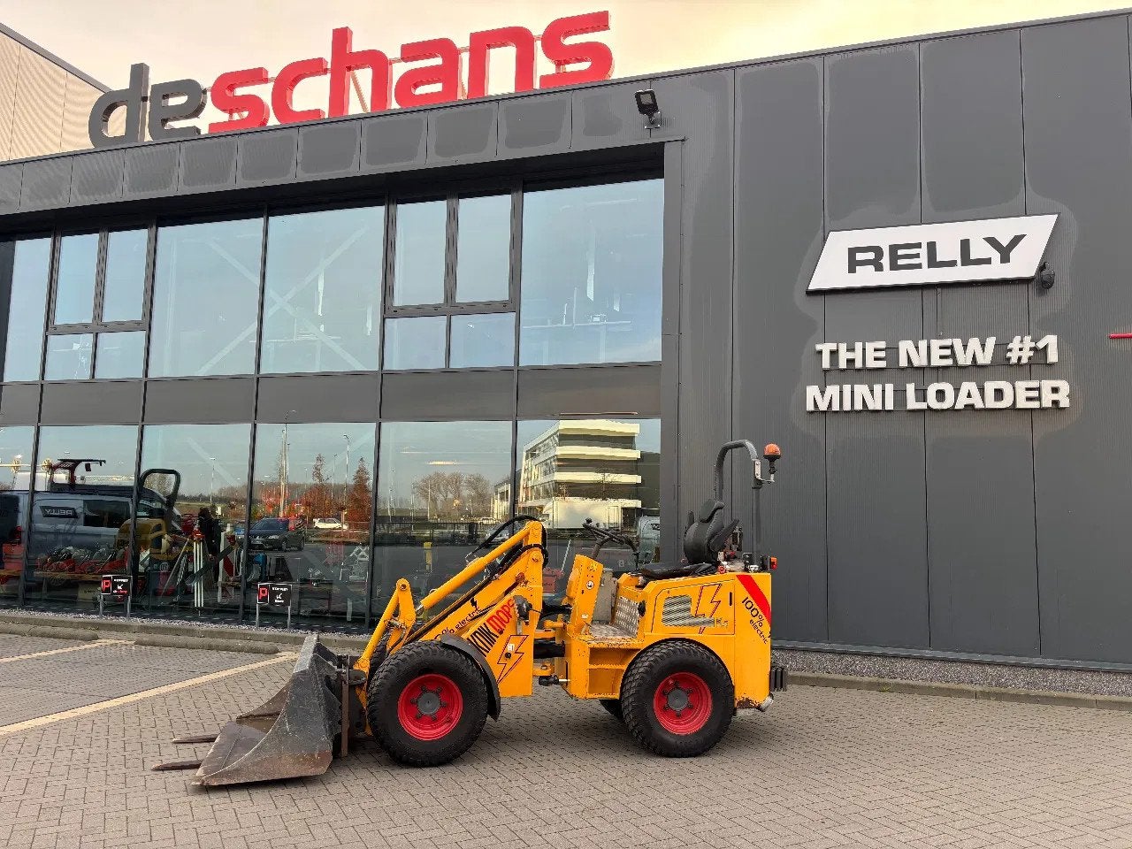 Knikmops 180E - Bouwjaar 2019 (bj 2019), Zakelijke goederen, Machines en Bouw | Kranen en Graafmachines, Wiellader of Shovel
