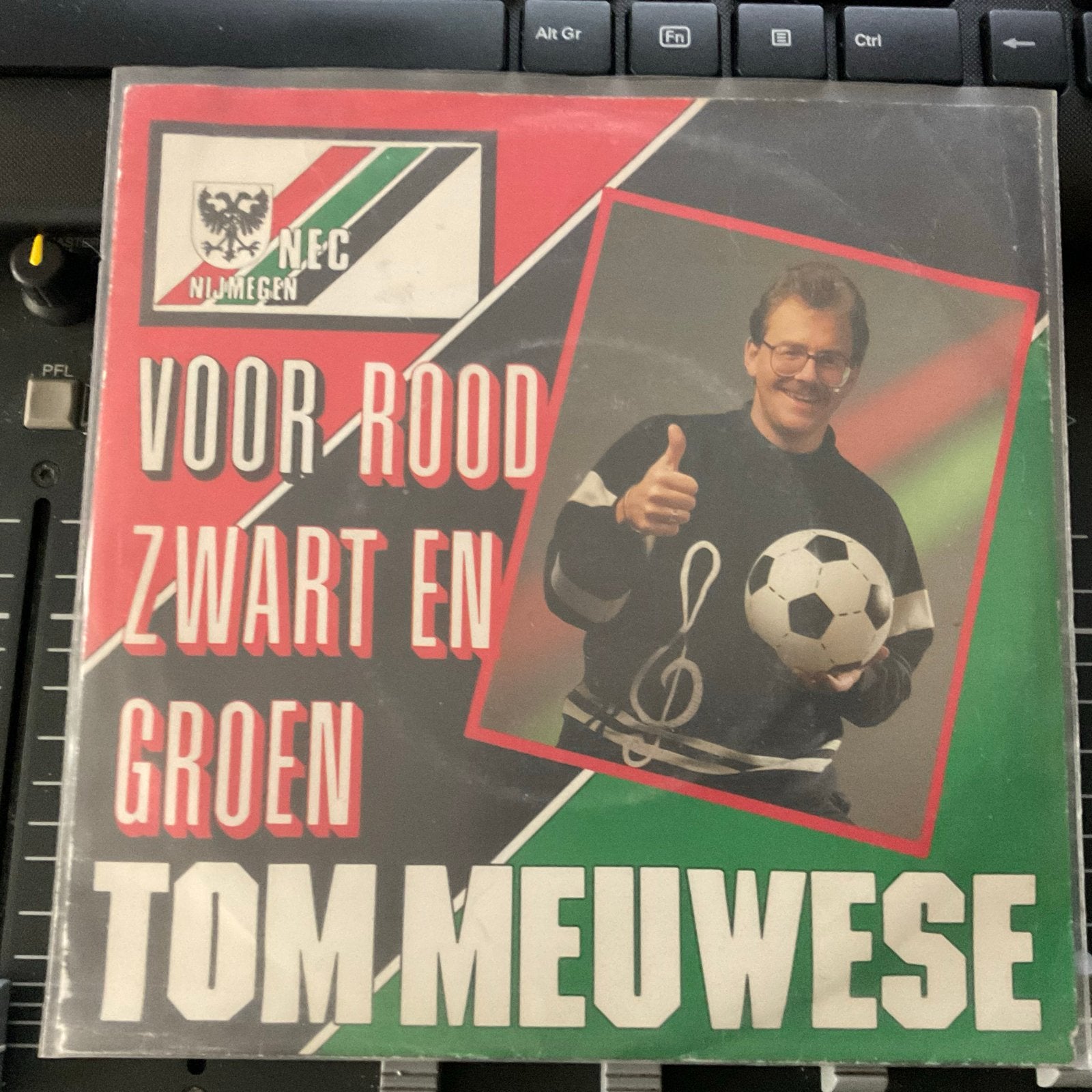 Tom Meuwese - Voor Rood Zwart en Groen (NEC Nijmegen), Cd's en Dvd's, Gebruikt, Originele persing, 7 inch, Ophalen of Verzenden
