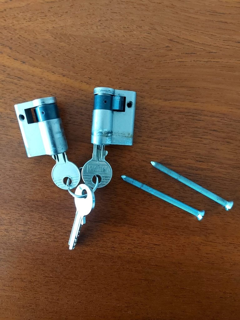 2x BUVA Halve Cilindersloten - 2 SKG Sterren - 3 Sleutels, Ophalen of Verzenden, Zo goed als nieuw, Rvs, Slot