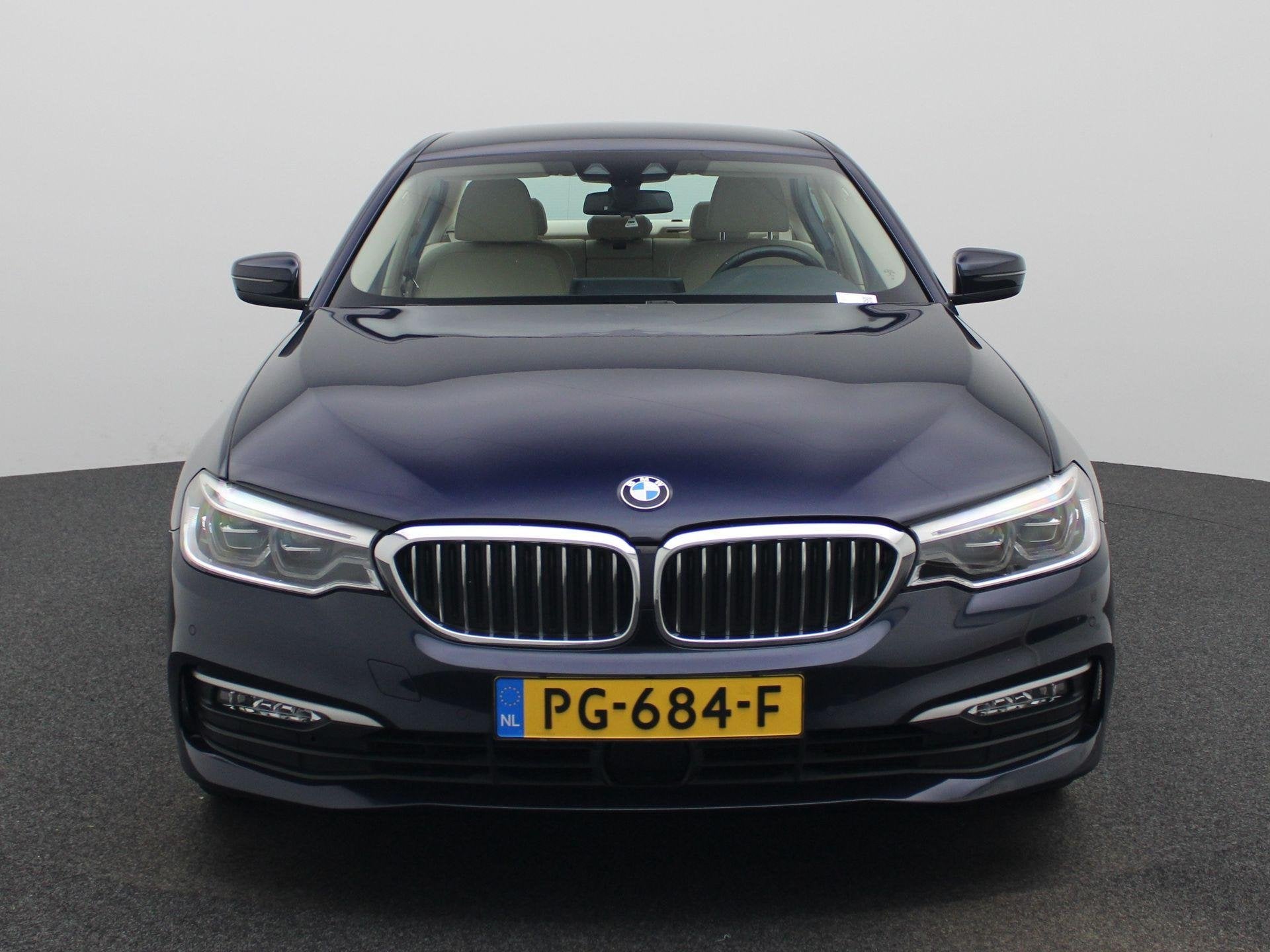 BMW 5-serie 530i High Executive | Achteruitrijcamera | Parke, Automaat, Achterwielaandrijving, Gebruikt, 4 cilinders