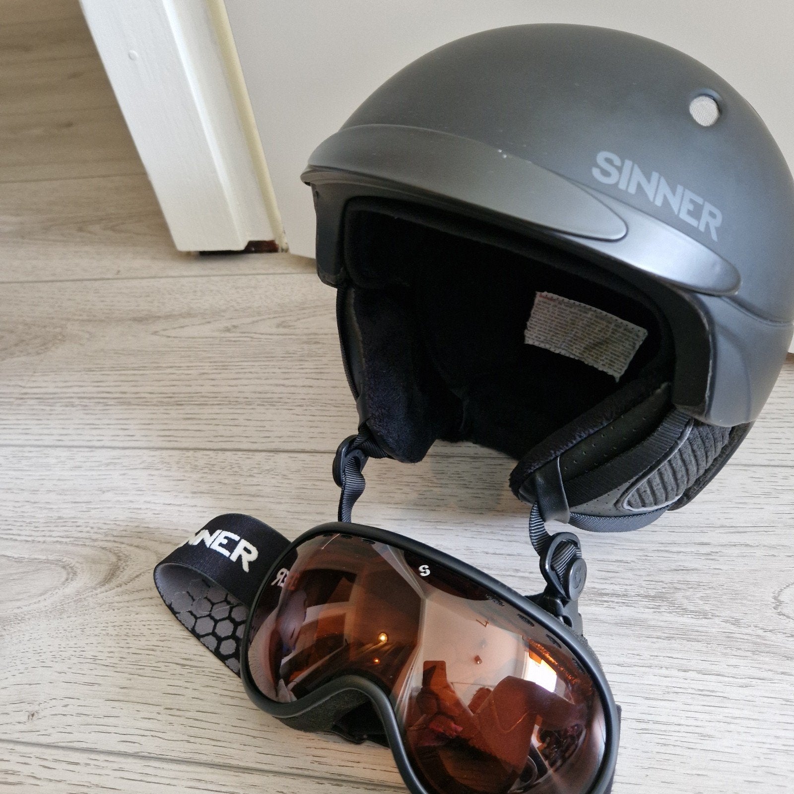 Sinner skihelm met skibril voor volwassenen, Sport en Fitness, Overige merken, Gebruikt, Overige typen, Ophalen of Verzenden