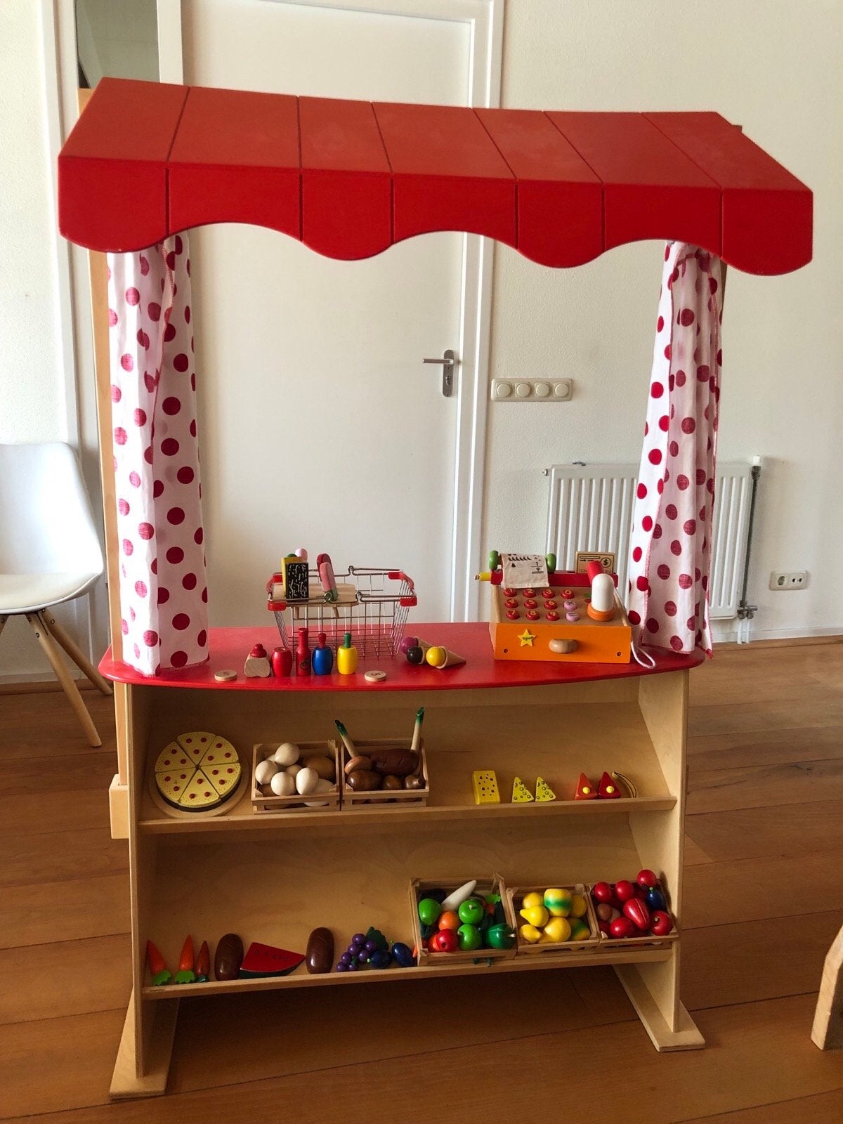 Houten Speelgoedwinkel met Accessoires - Goki, Ophalen, Zo goed als nieuw, Jongen of Meisje