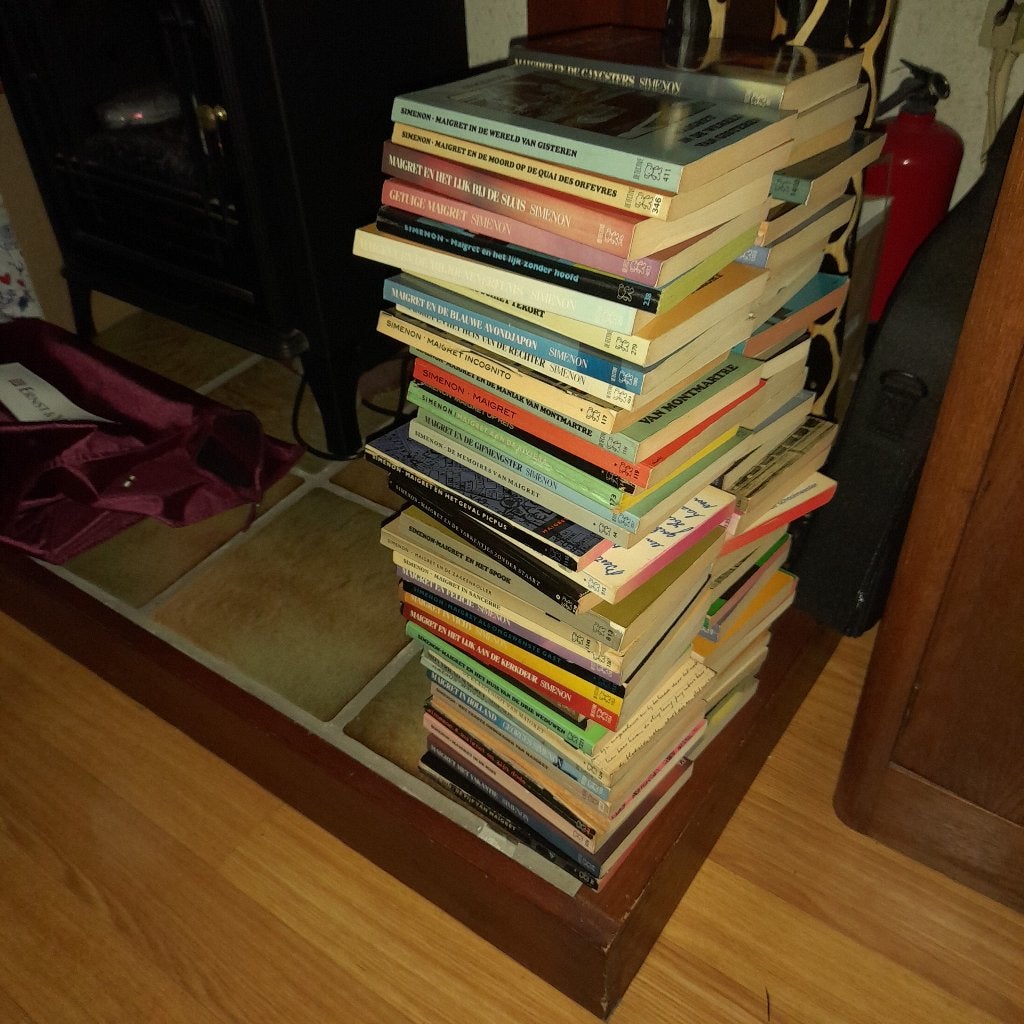 76 x  Maigret - Georges Simonon  Zwarte Beertjes Detective, Boeken, Ophalen of Verzenden, Gelezen, Georges Simenon