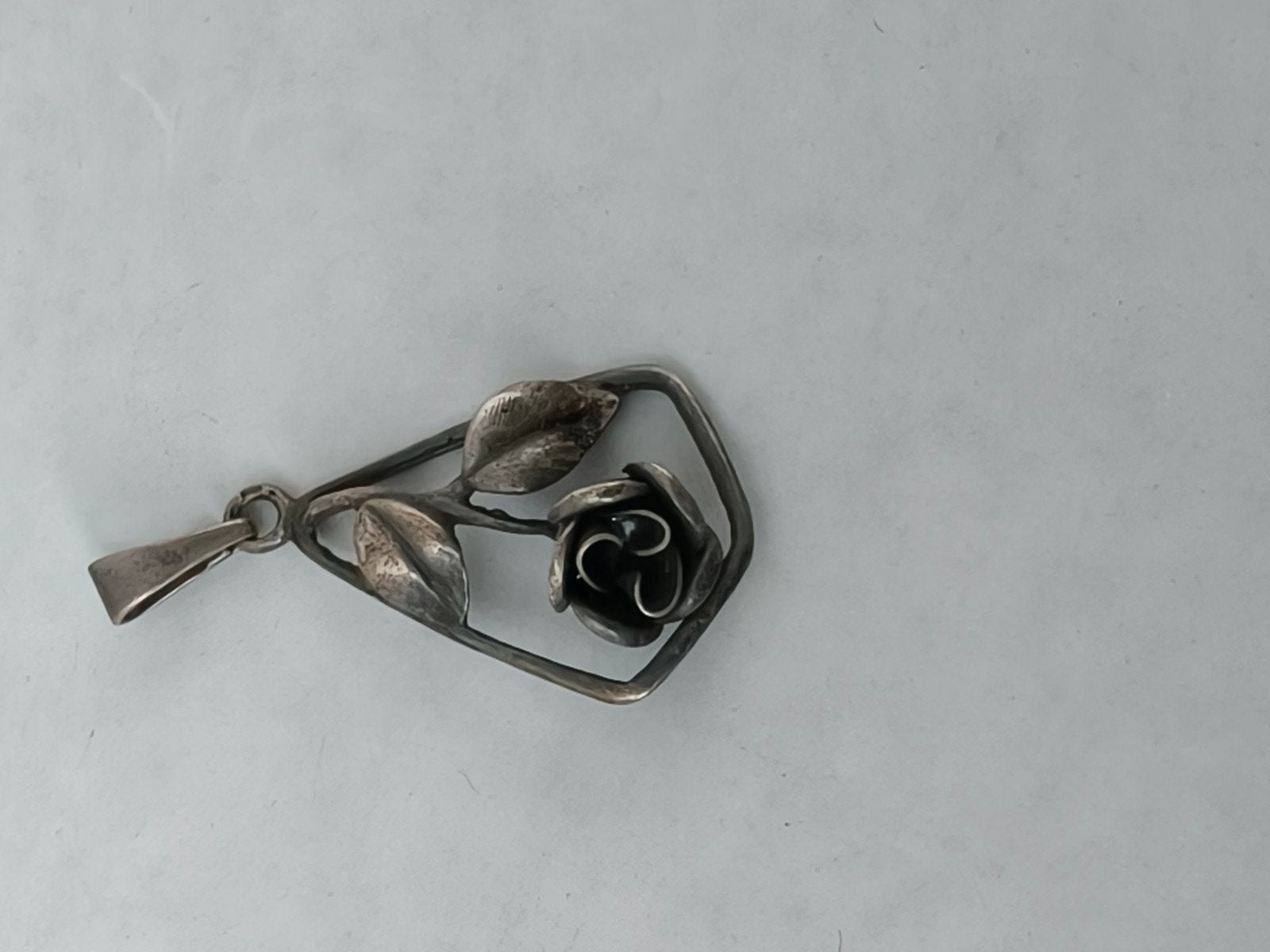 Teka Theodor Wotz Zilveren Hanger met Roos, Ophalen, Gebruikt, Bloem of Plant, Zilver