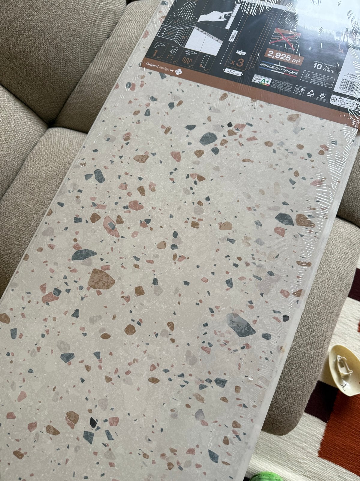 2 Grosfilex Terrazzo PVC wandplaten (nieuw in verpakking), Doe-het-zelf en Verbouw, Tegels, Ophalen, Wandtegels, Nieuw, 20 tot 40 cm
