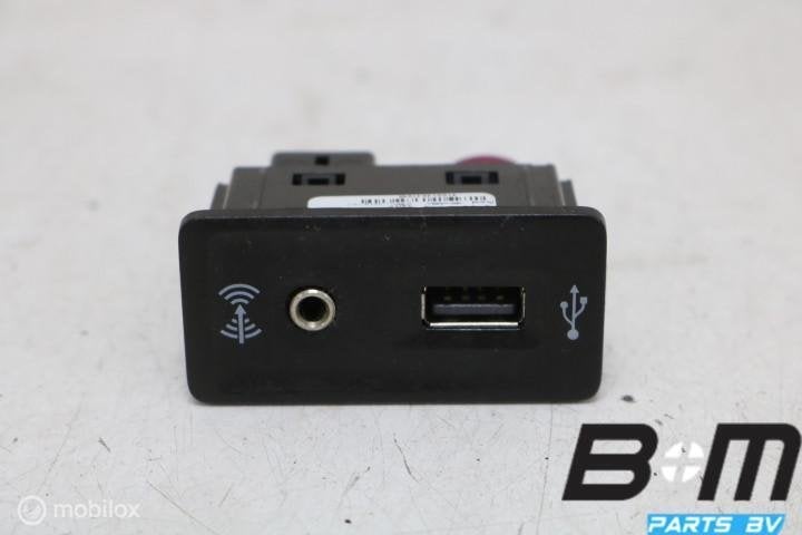 USB / Aux - in VW Golf 7 5G0035222F, Gebruikt
