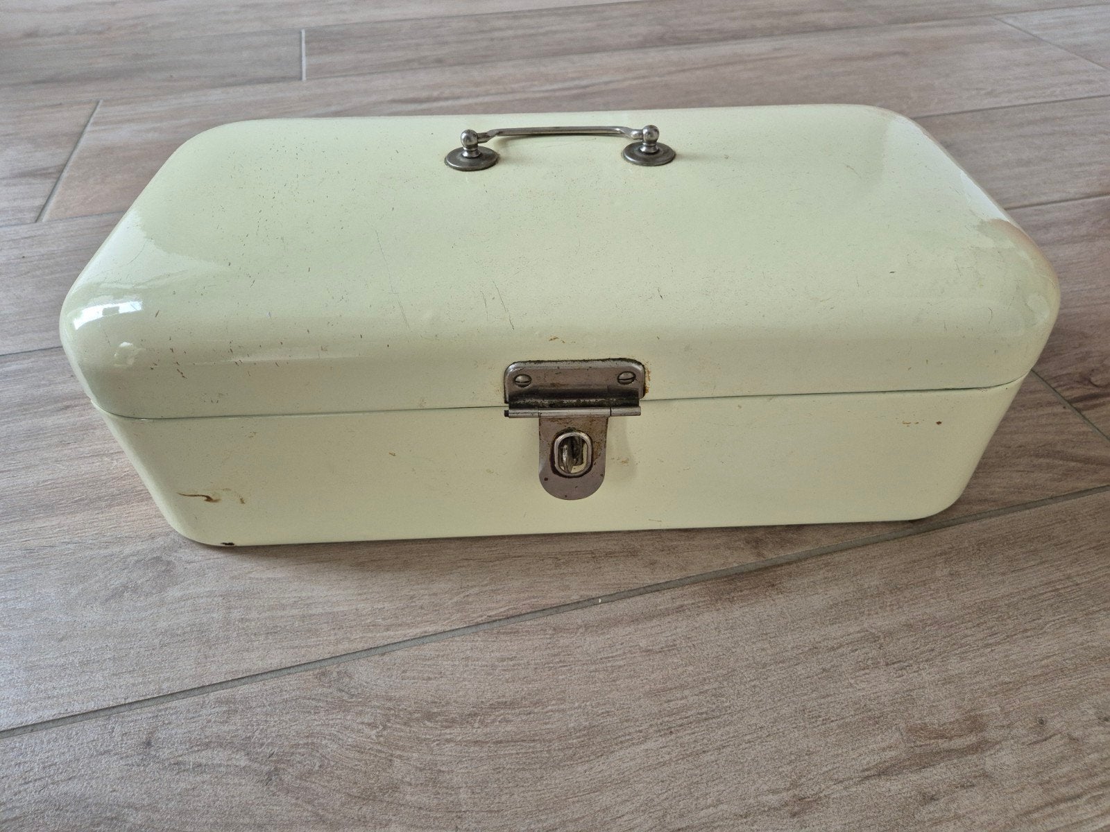 Vintage Gele Emaille Broodtrommel - Gebruikte Staat, Antiek en Kunst, Antiek | Emaille, Ophalen of Verzenden