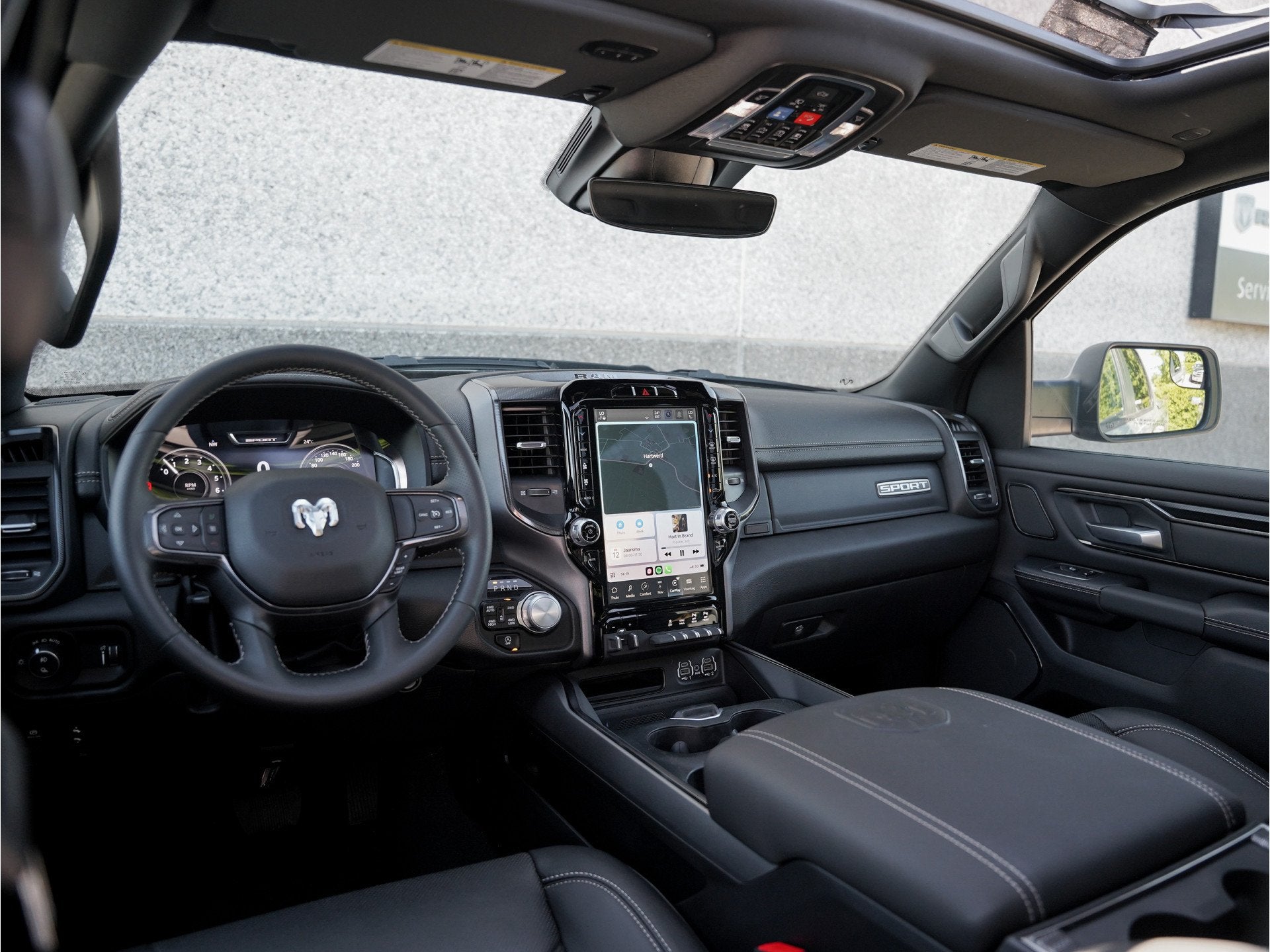 Dodge Ram 1500 5.7 V8 4x4 Crew Cab Sport |Panoramadak |Stoel, Auto's, 5654 cc, Leder, Bedrijf, RAM 1500