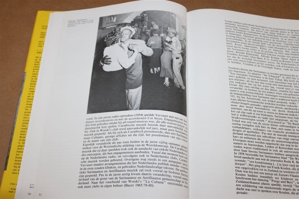 In het Land van de Overheerser II — Oostindie, 1954, Ophalen of Verzenden, Zo goed als nieuw