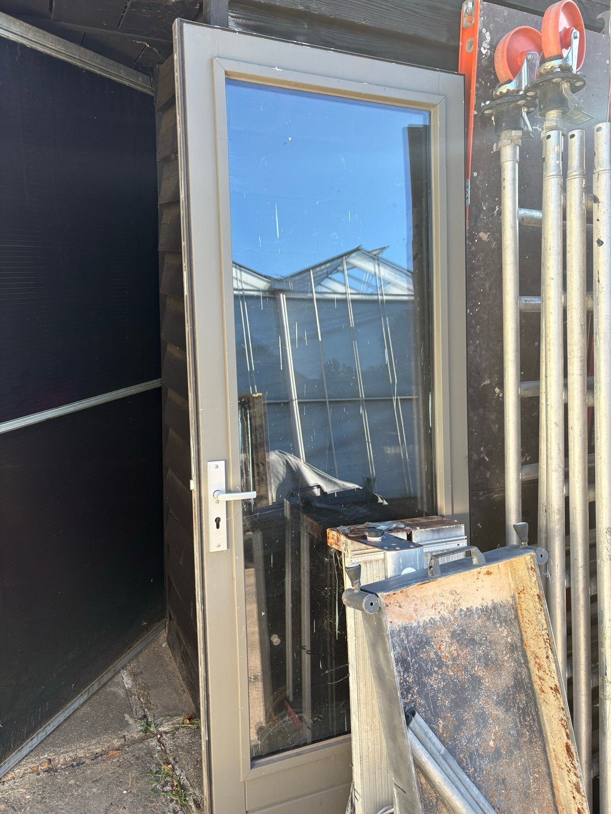 Hardhouten deur met dubbel veiligheidsglas en beslag, Ophalen, Gebruikt, 80 tot 100 cm, 215 cm of meer