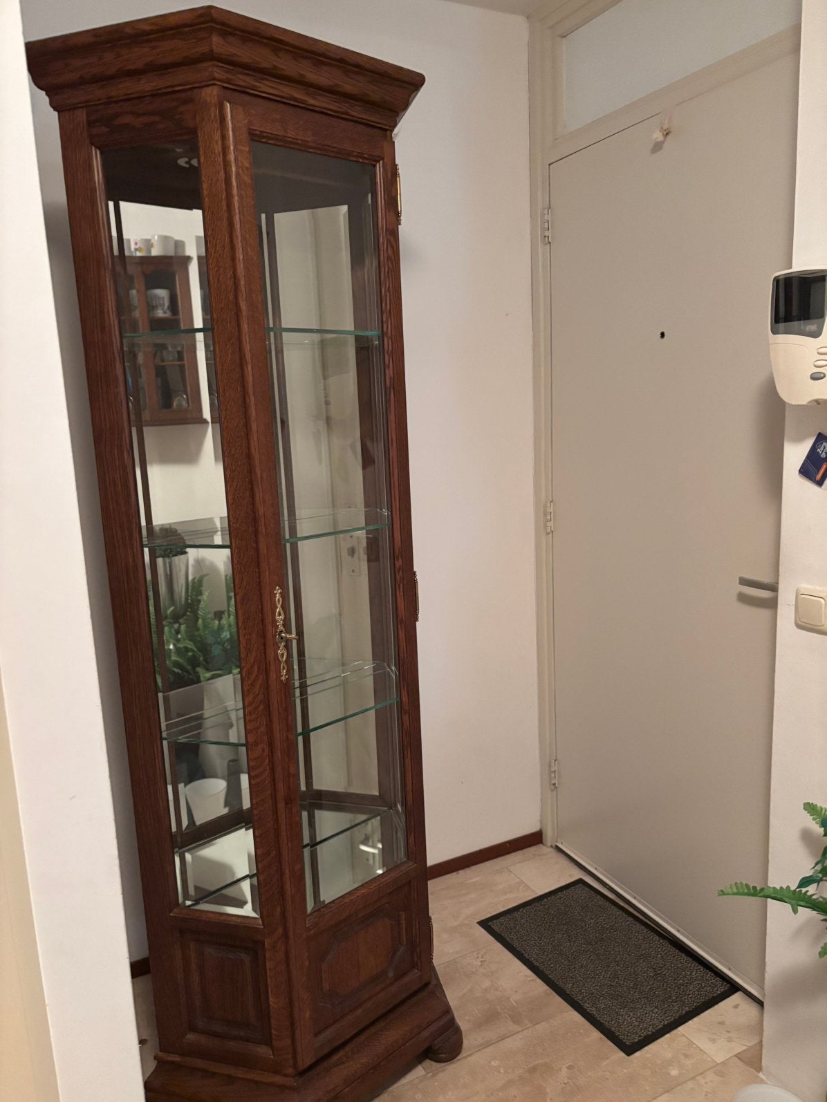 Te koop eiken vitrinekast, Ophalen, Eikenhout, 50 tot 100 cm, Zo goed als nieuw