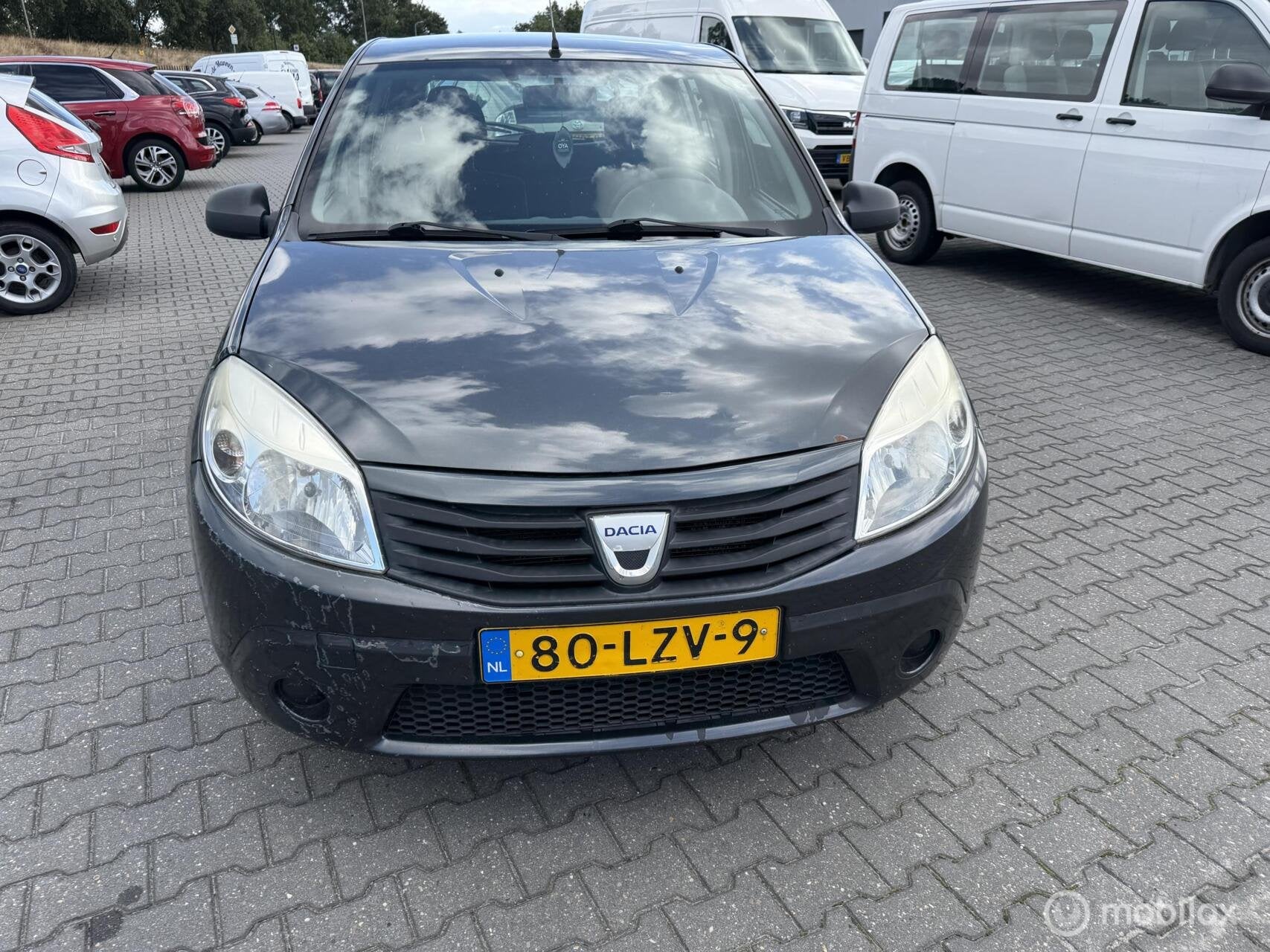 Dacia Sandero 1.2 inruil koopje zo mee, Auto's, Voorwielaandrijving, Stof, Gebruikt, ABS