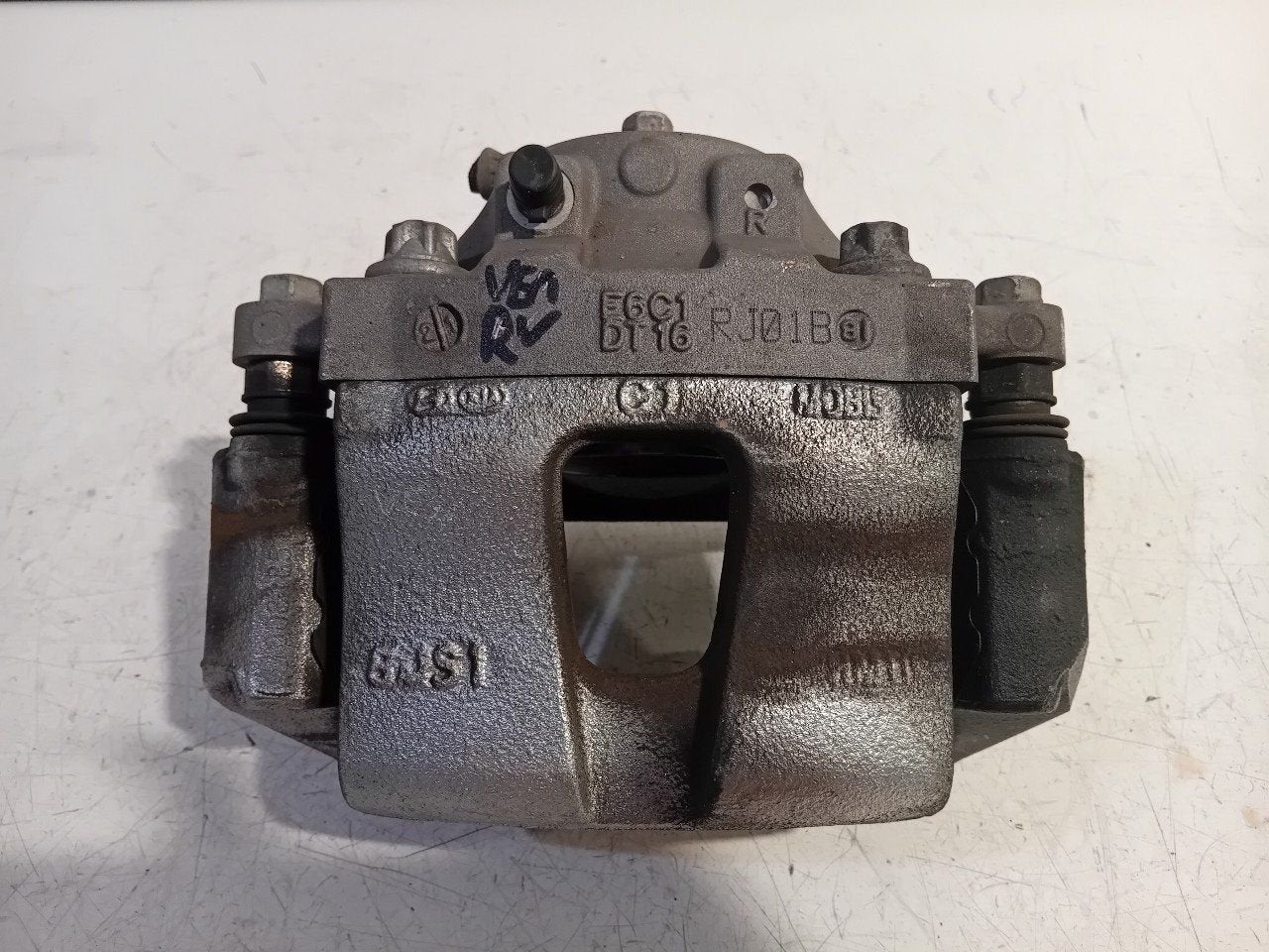 Remklauw rechts voor Kia Niro, Auto-onderdelen, Remmen en Aandrijving, Onderdelen@venauto.nl, Van der Ven Autorecycling B.V., Ettenseweg 76, 4706 PB Roosendaal, The Netherlands