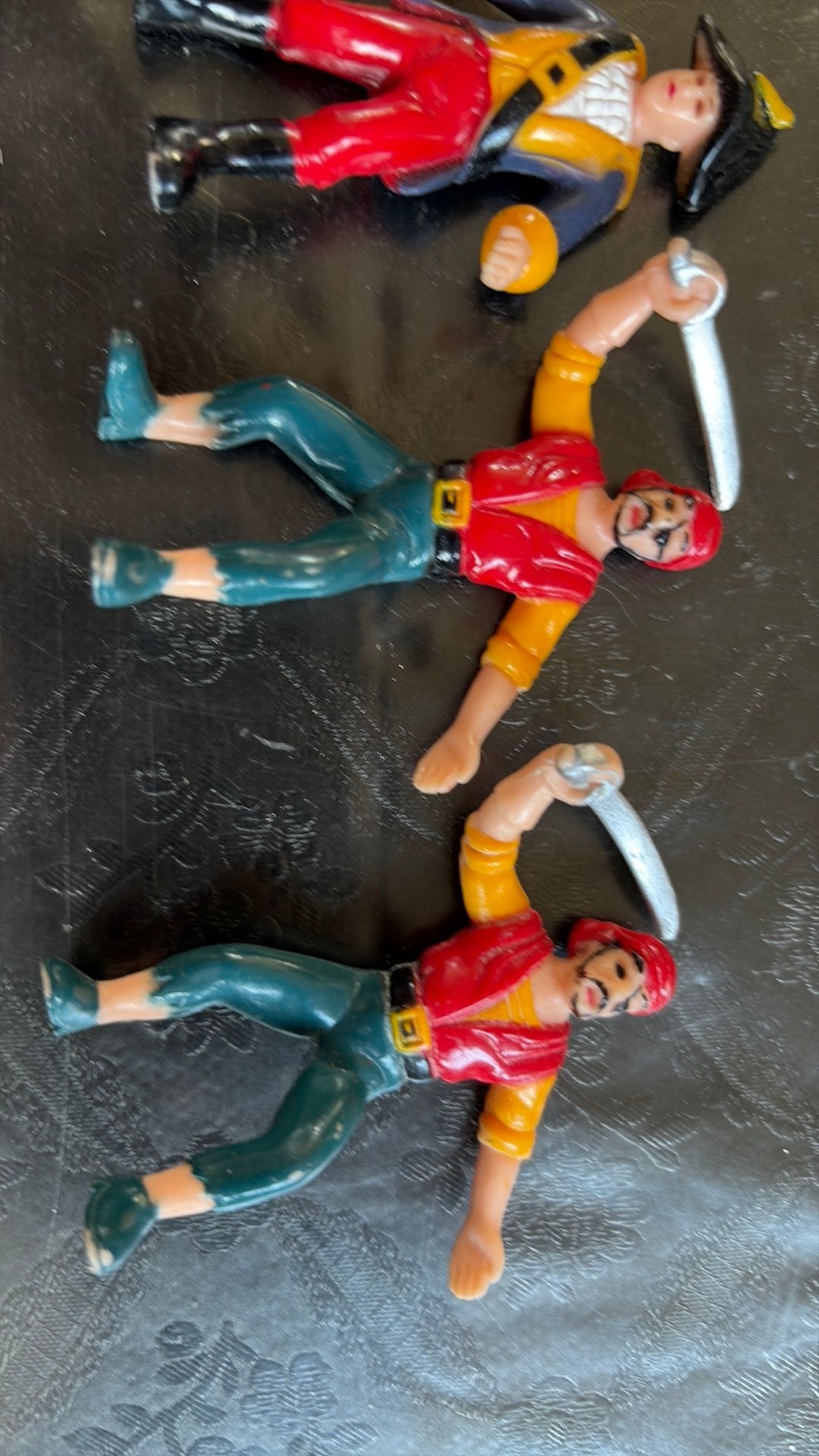Set van 5 plastieken soldaatjes/bandieten, Ophalen of Verzenden, Gebruikt