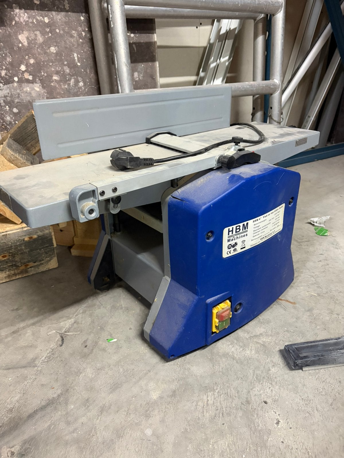 Vlak en vandikte bank, Ophalen, Zo goed als nieuw, 1200 watt of meer