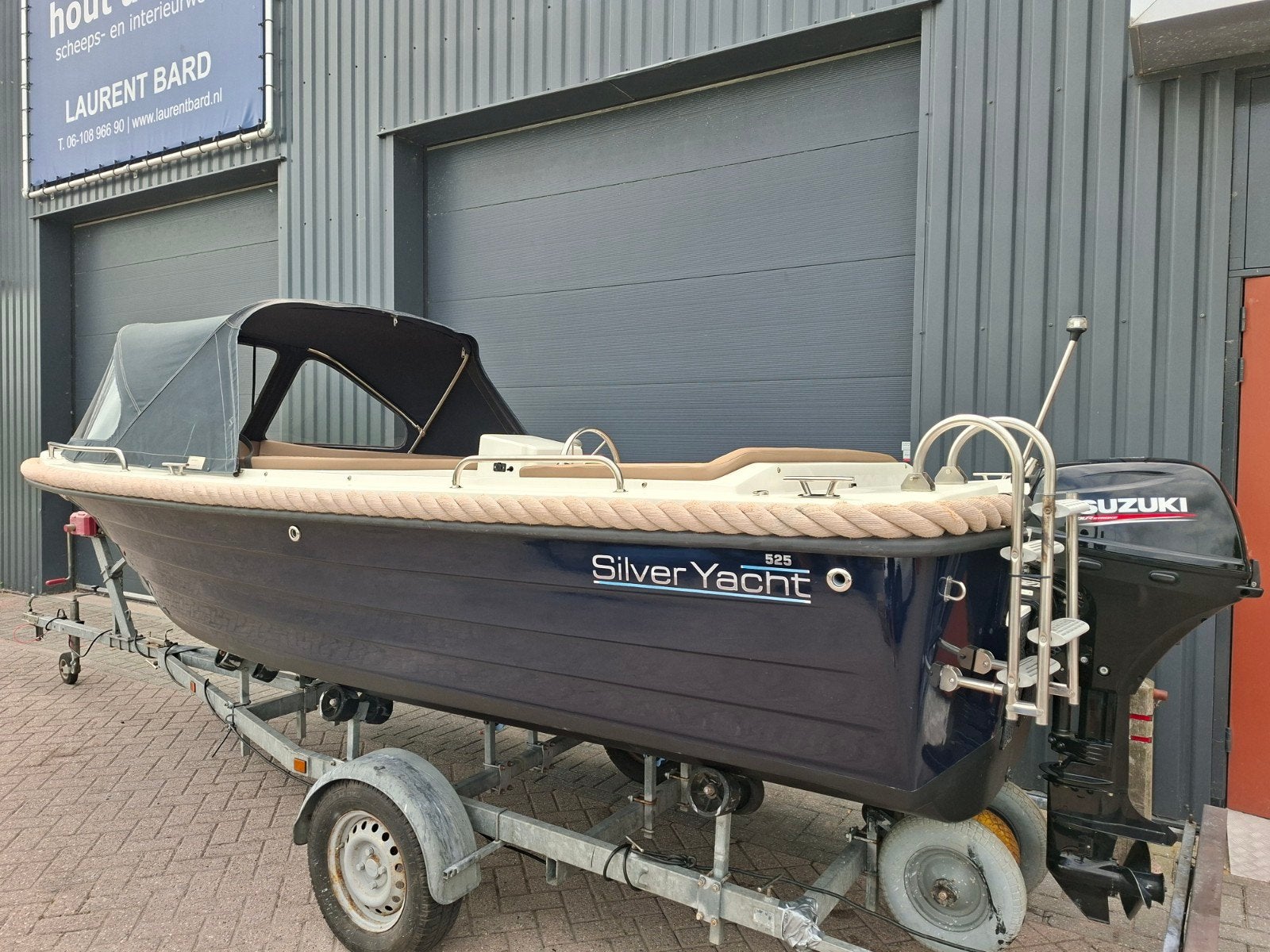 Prachtige Silveryacht 525 + Suzuki 15PK *KOELKAST*AUDIO*, Watersport en Boten, Sloepen, Overige merken, Consoleboot, Ophalen of Verzenden