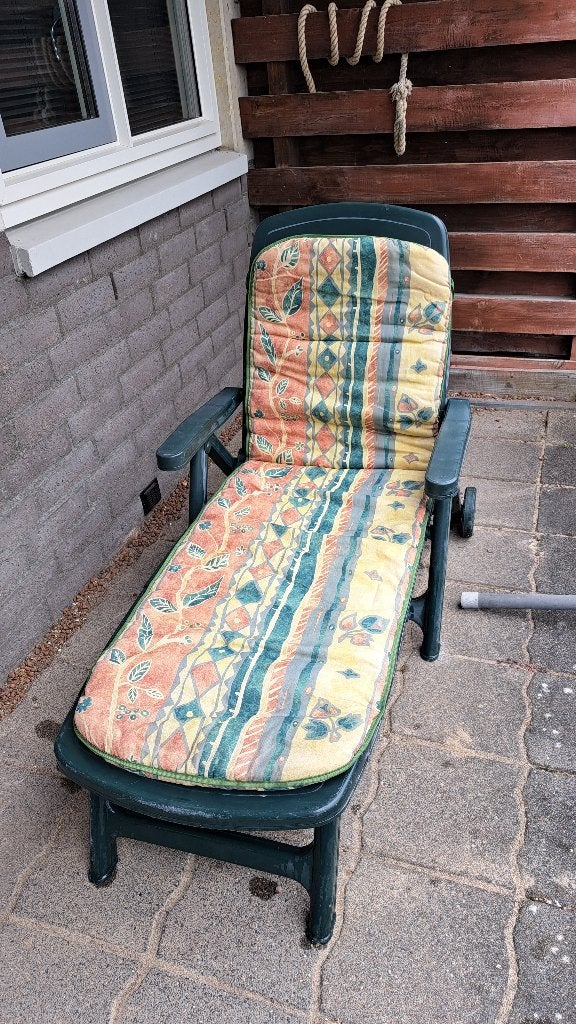 ligstoel met kussen, Tuin en Terras, Ophalen, Gebruikt, Plastic