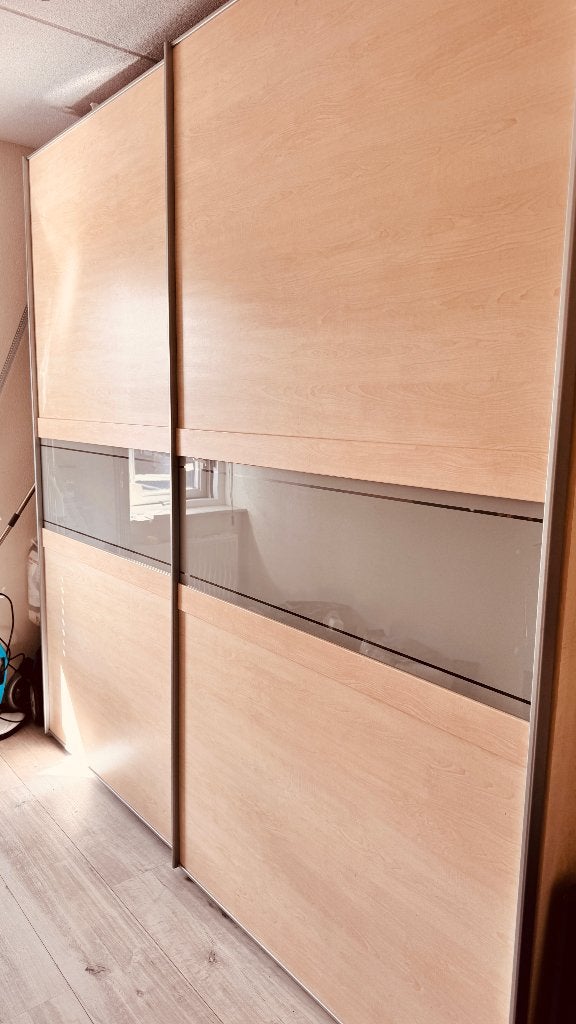 Mooie kledingkast zoekt een 2e kans., Huis en Inrichting, Kasten | Kledingkasten, Ophalen, Met deur(en), Gebruikt, 200 cm of meer