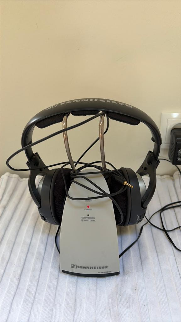 Sennheiser HDR 140 koptelefoon, Sennheiser, Ophalen of Verzenden, Zo goed als nieuw, Over oor (circumaural)