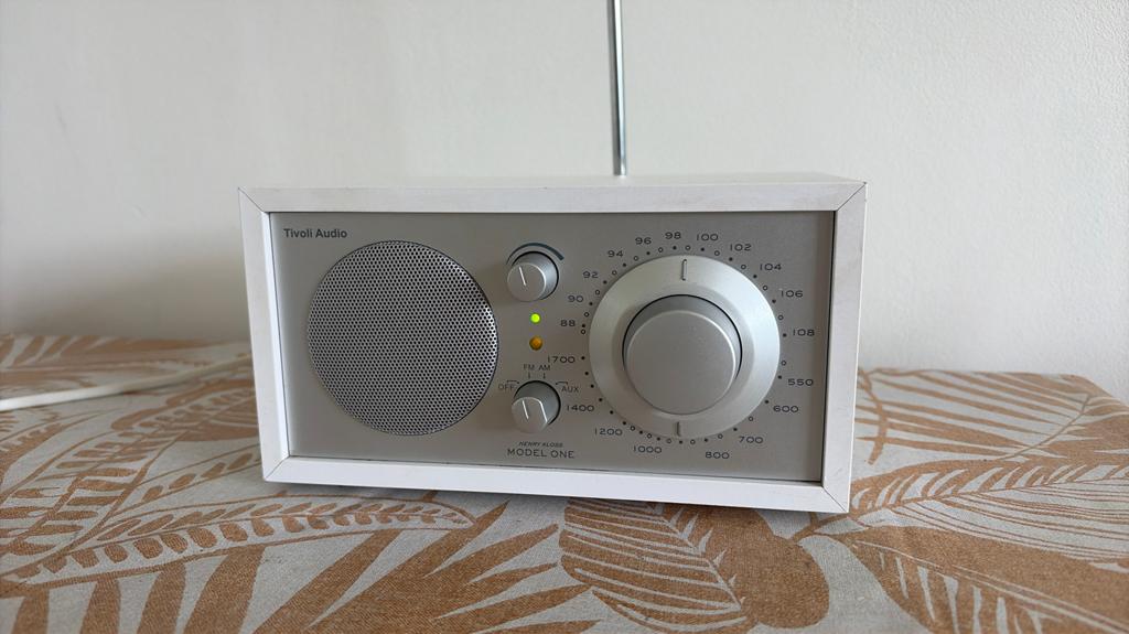 Tivoli Audio Model One Henry Kloss, Ophalen of Verzenden, Gebruikt, Radio