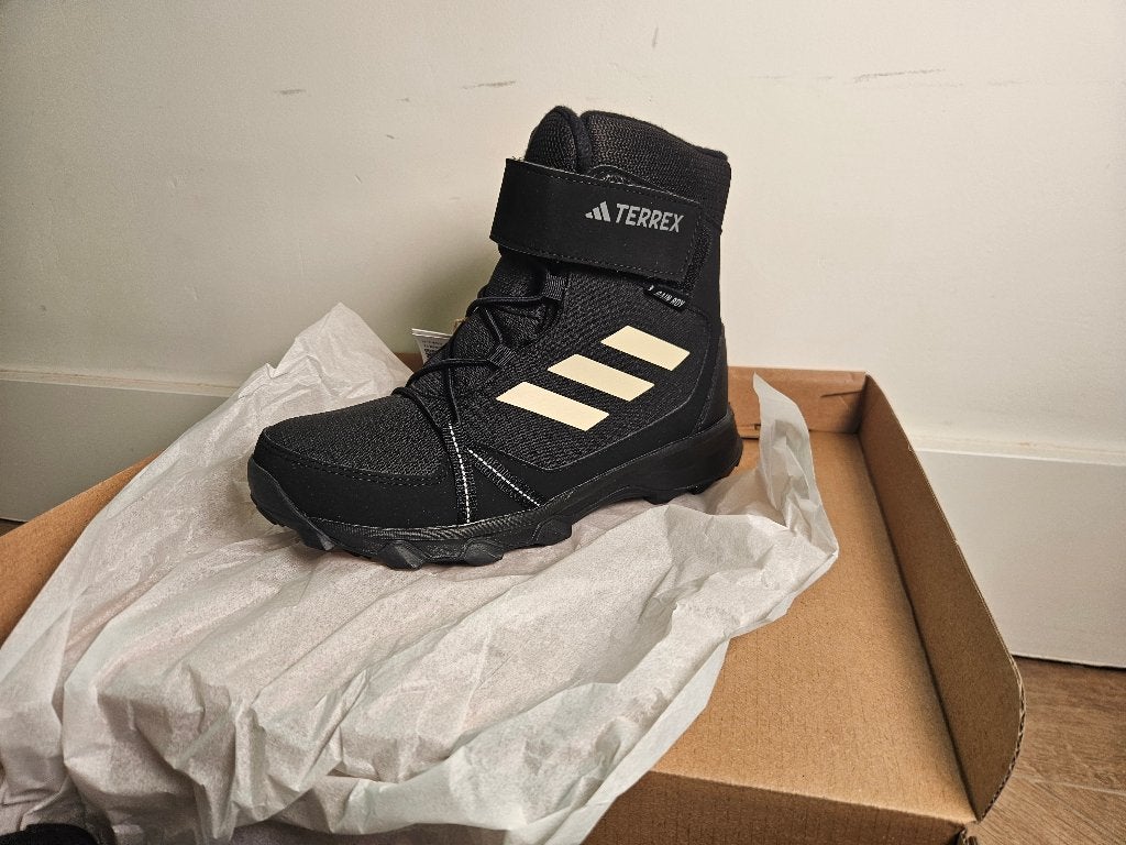 Nieuw: Adidas Terrex Snow COLD.RDY winterschoenen – maat 33, Adidas, Jongen of Meisje, Nieuw, Ophalen of Verzenden