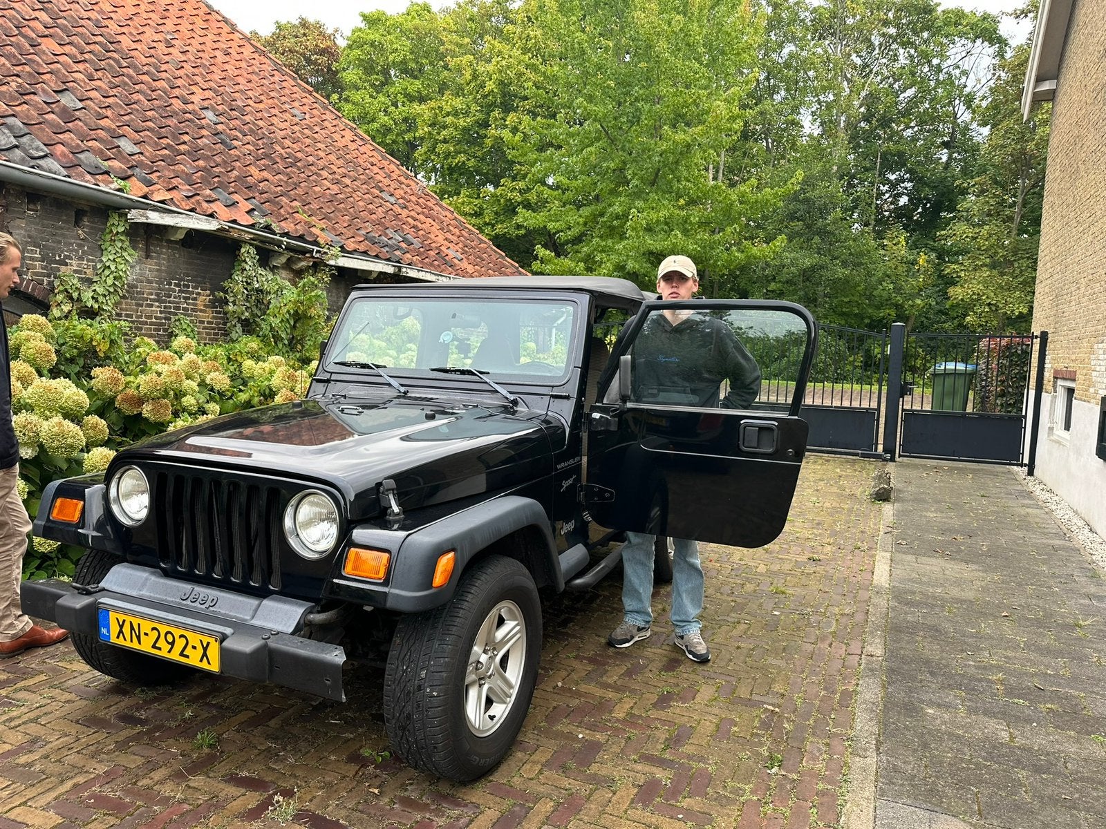 Jeep Wrangler 2.5 I Hard top & Soft TOP 2003 Zwart, Auto's, Trekhaak, 4 cilinders, 2000 kg, 4 stoelen