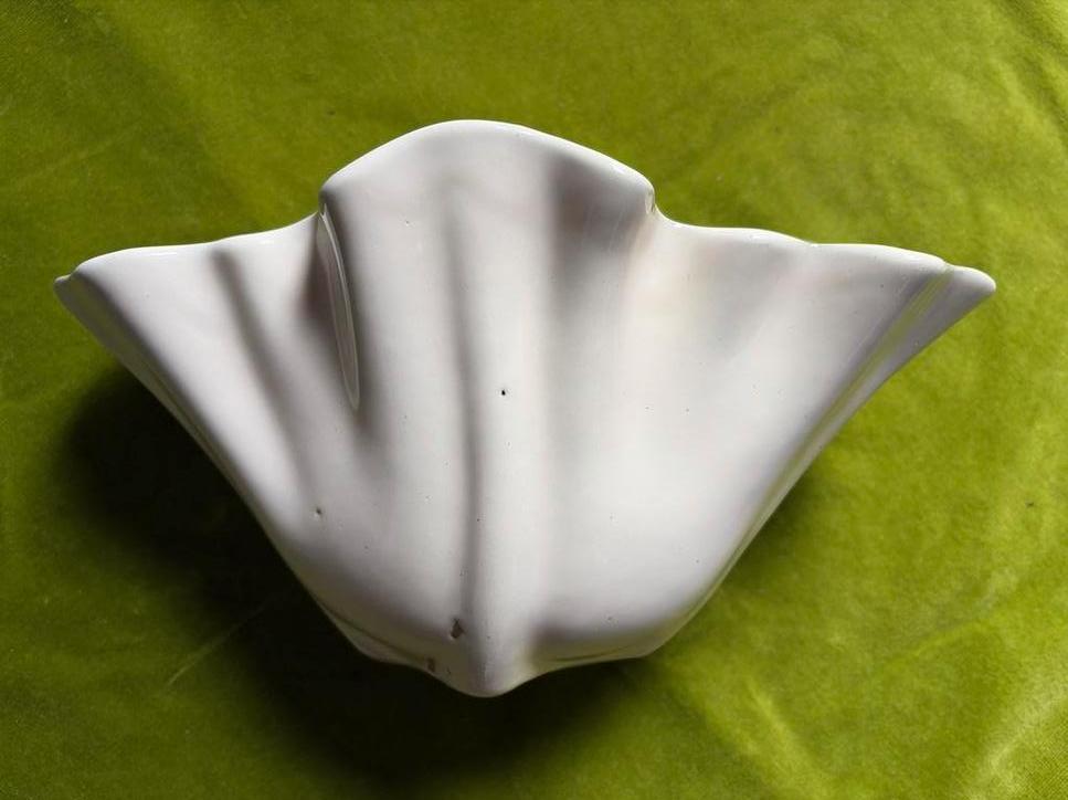 Witte vaas in schelpvorm Beswick, Verzenden