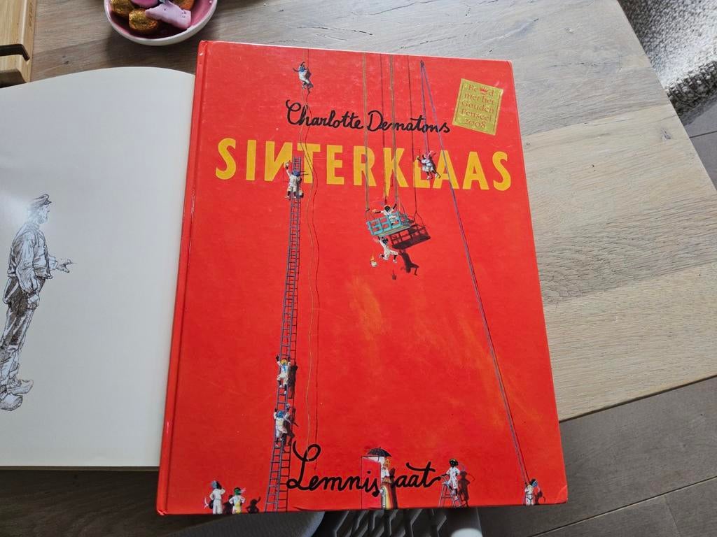 Sinterklaas - Charlotte Dematons (Hardcover), Ophalen of Verzenden, Zo goed als nieuw, Sprookjes, Charlotte Dematons