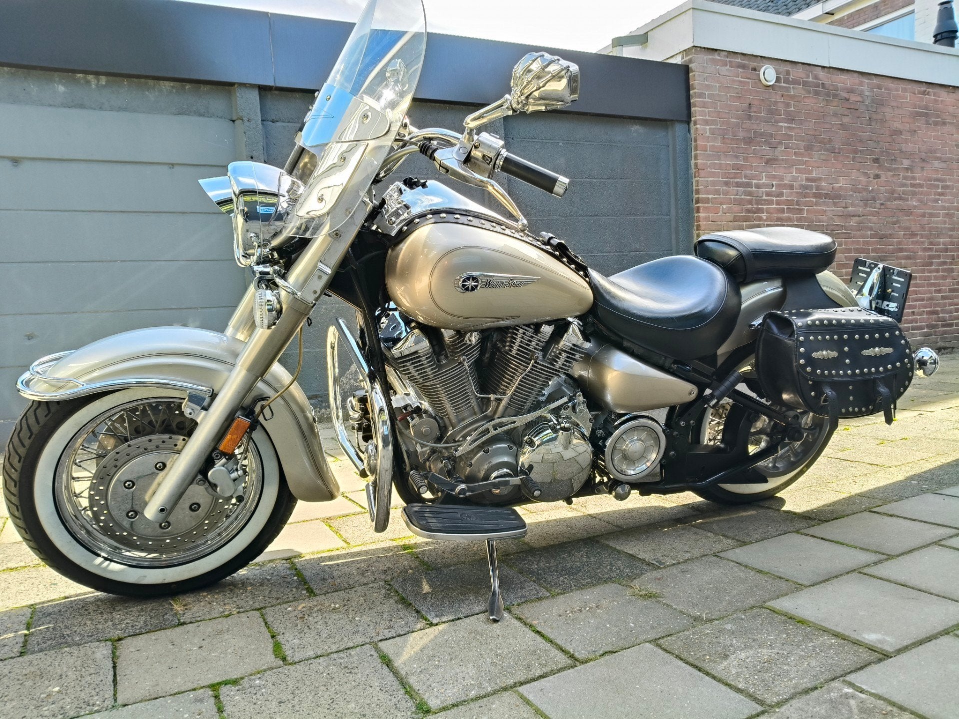 Yamaha Chopper XV 1600 A Wild Star Nw koppeling en accu en b, Motoren, Chopper, Vazalstraat 31
5021 DP  Tilburg, NL, Meer dan 35 kW