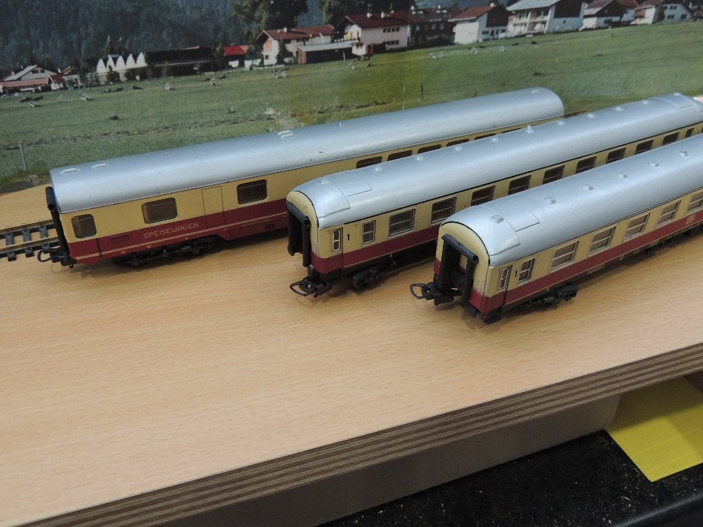 lima 3 stuk wagen rijtuigwagens, Hobby en Vrije tijd, Modeltreinen | H0, Gelijkstroom of Wisselstroom, Wagon, Ophalen of Verzenden