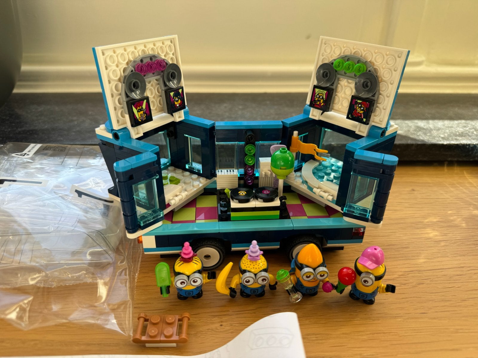 Lego minions' music party bus set 75581, Overige thema's, Lego, Ophalen of Verzenden, Zo goed als nieuw