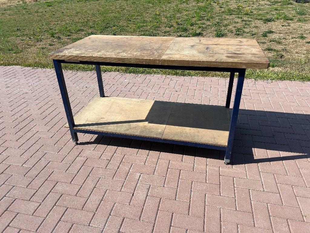 Werkbank voor in de garage, loods of magazijn., Ophalen, Gebruikt, 170 cm of meer