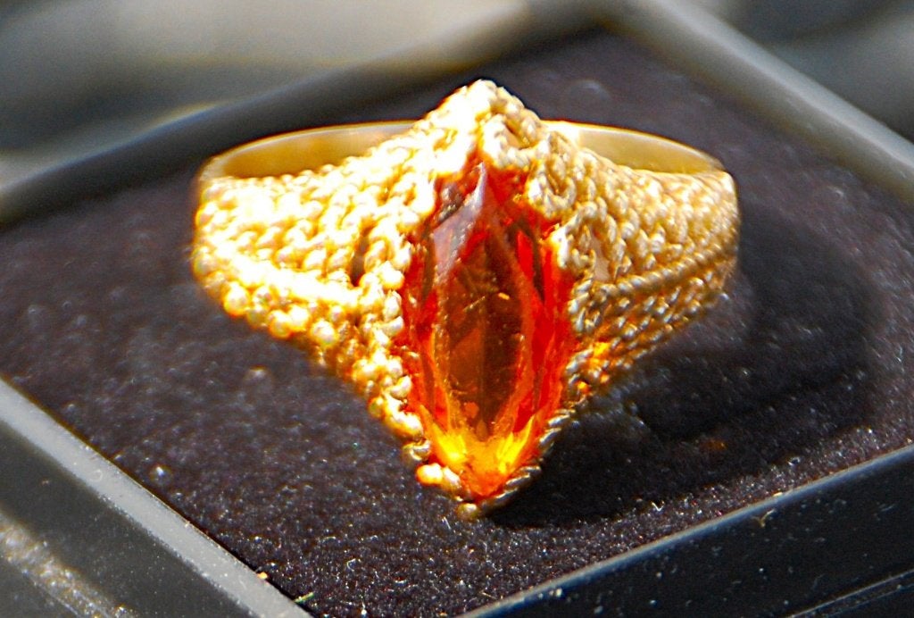 Antieke gouden ring 14 karaats met een gevlochten kroon ., Sieraden, Tassen en Uiterlijk, Ringen, Nieuw, Ophalen of Verzenden