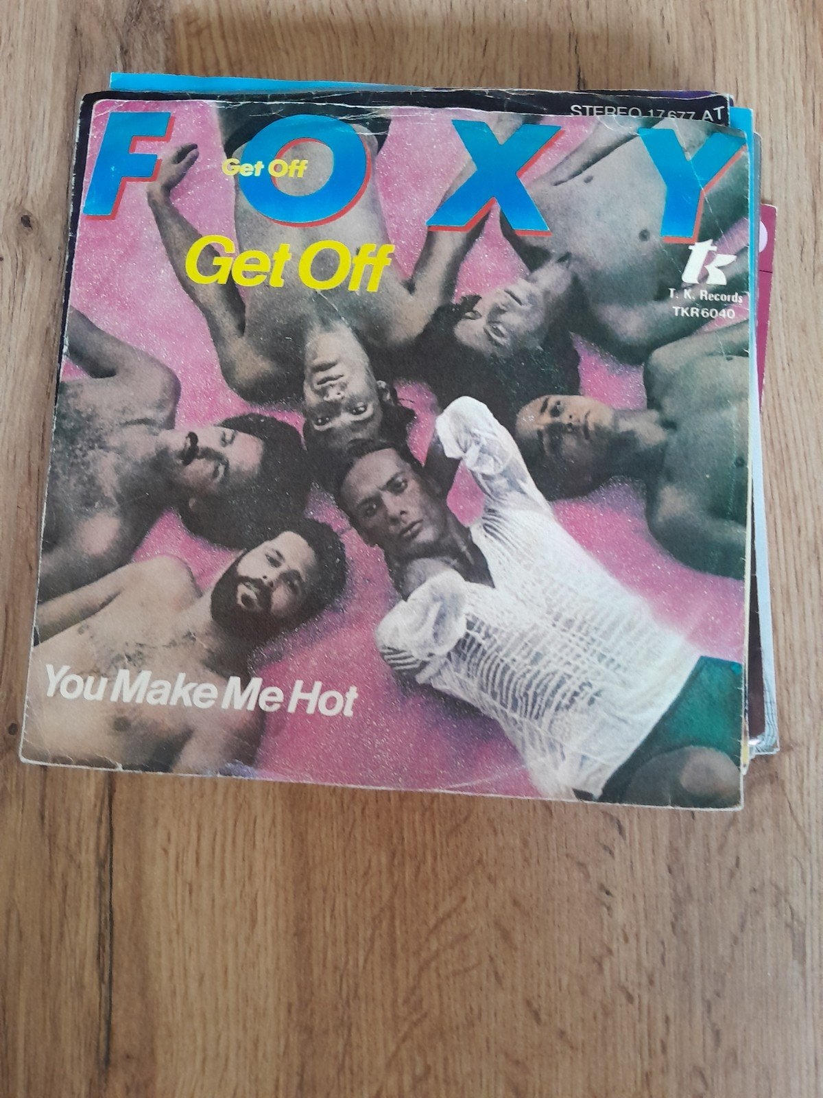 Foxy 7inch get off, Ophalen of Verzenden, Zo goed als nieuw, Pop