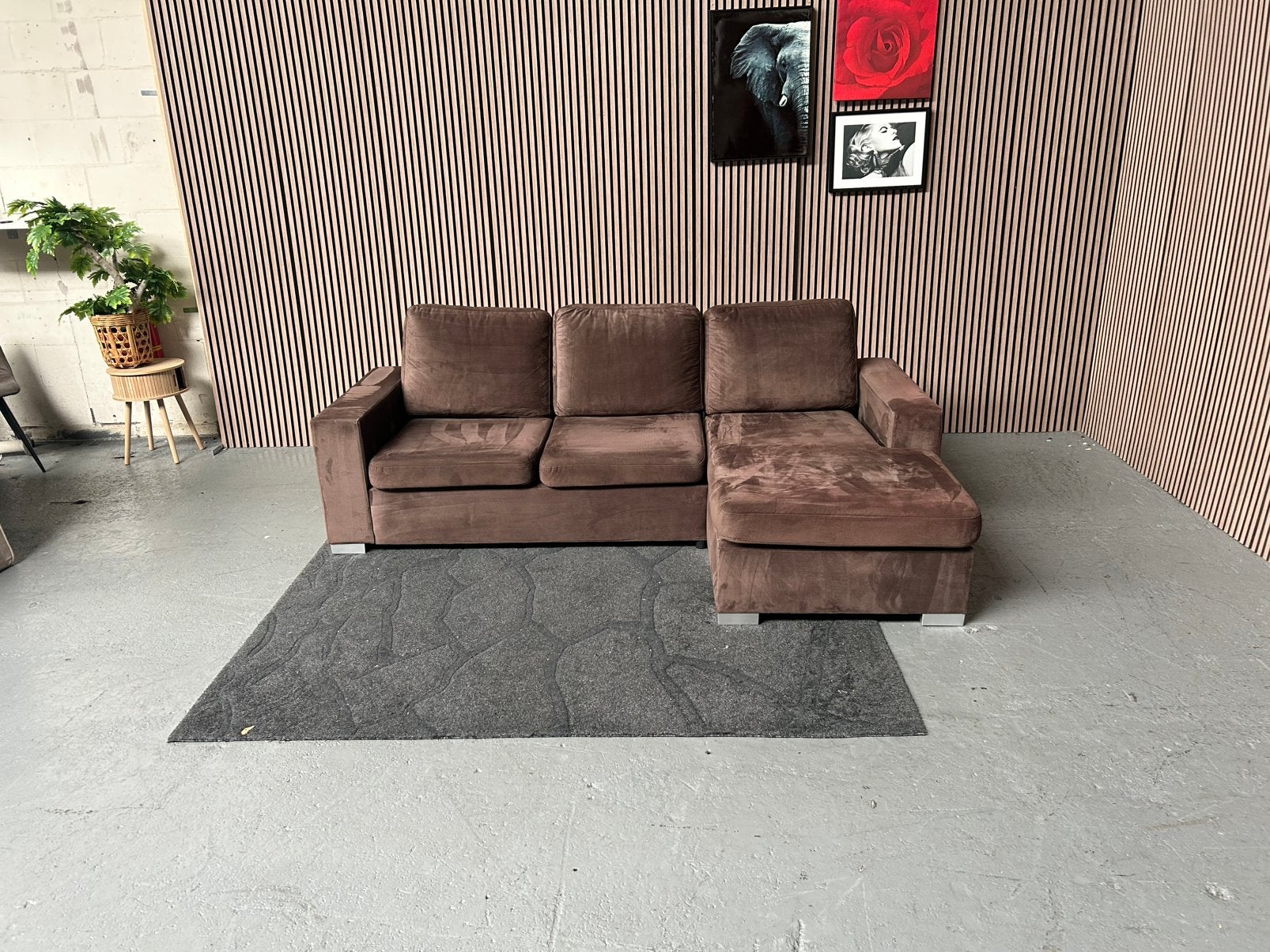 GRATIS LEVERING Velvet Loungebank Bruin  260X165 GEREINIGD, Huis en Inrichting, Banken | Bankstellen, 250 tot 300 cm, Hoekbank