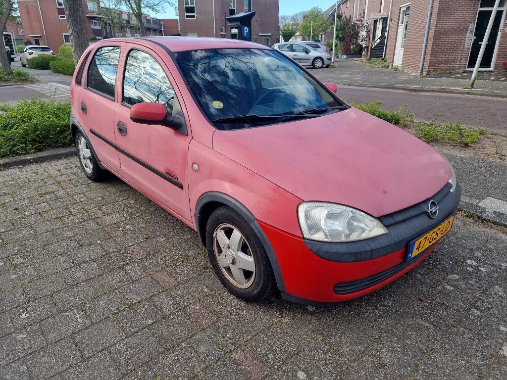 Opel Corsa 1.2 16V 5D 2001 Rood, Auto's, Voorwielaandrijving, 74 pk, 31 €/maand, Origineel Nederlands