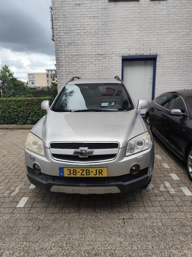 Chevrolet Captiva 2.0 Vdci 4WD AUT 2007 Grijs, Auto's, Automaat, Zwart, 4 cilinders, 7 stoelen