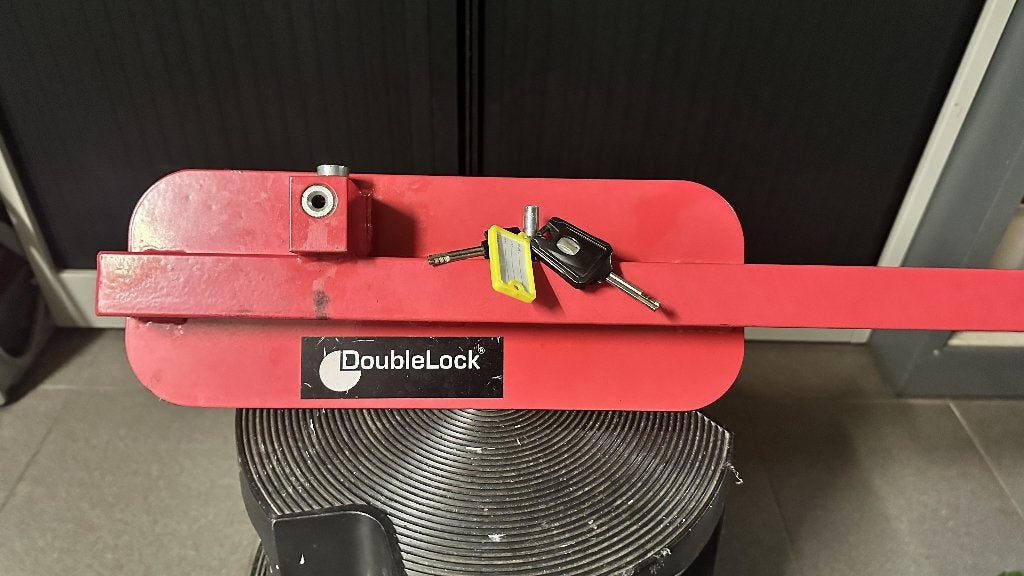 DoubleLock Wielklem - Robuuste Beveiliging, Ophalen, Zo goed als nieuw