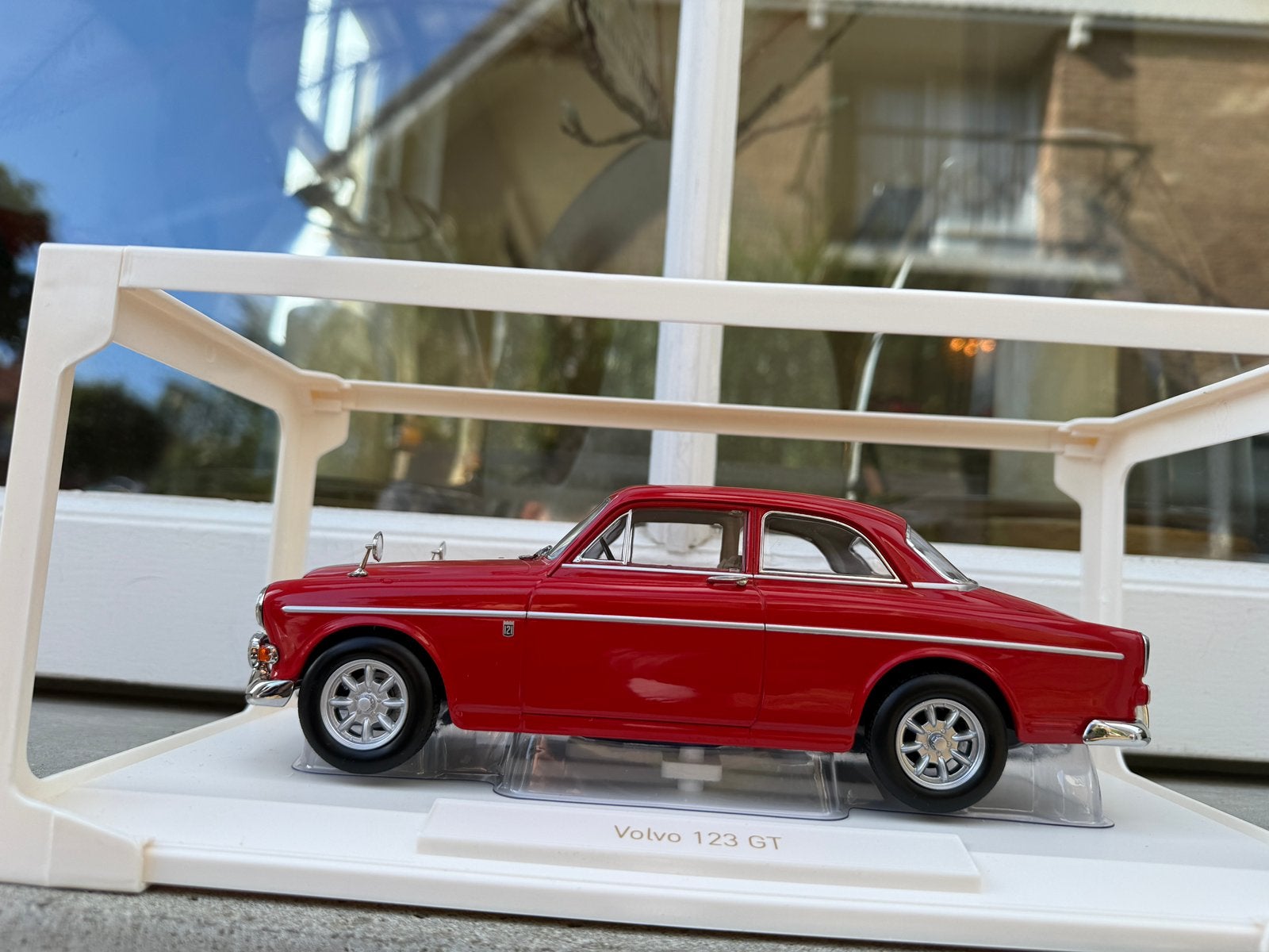 1:18 Volvo Amazone 123 GT rood 1968 Norev 188741, Auto, Norev, 70-72 Av. de Bohlen, Vaulx-en-Velin, 69120, France, Norev