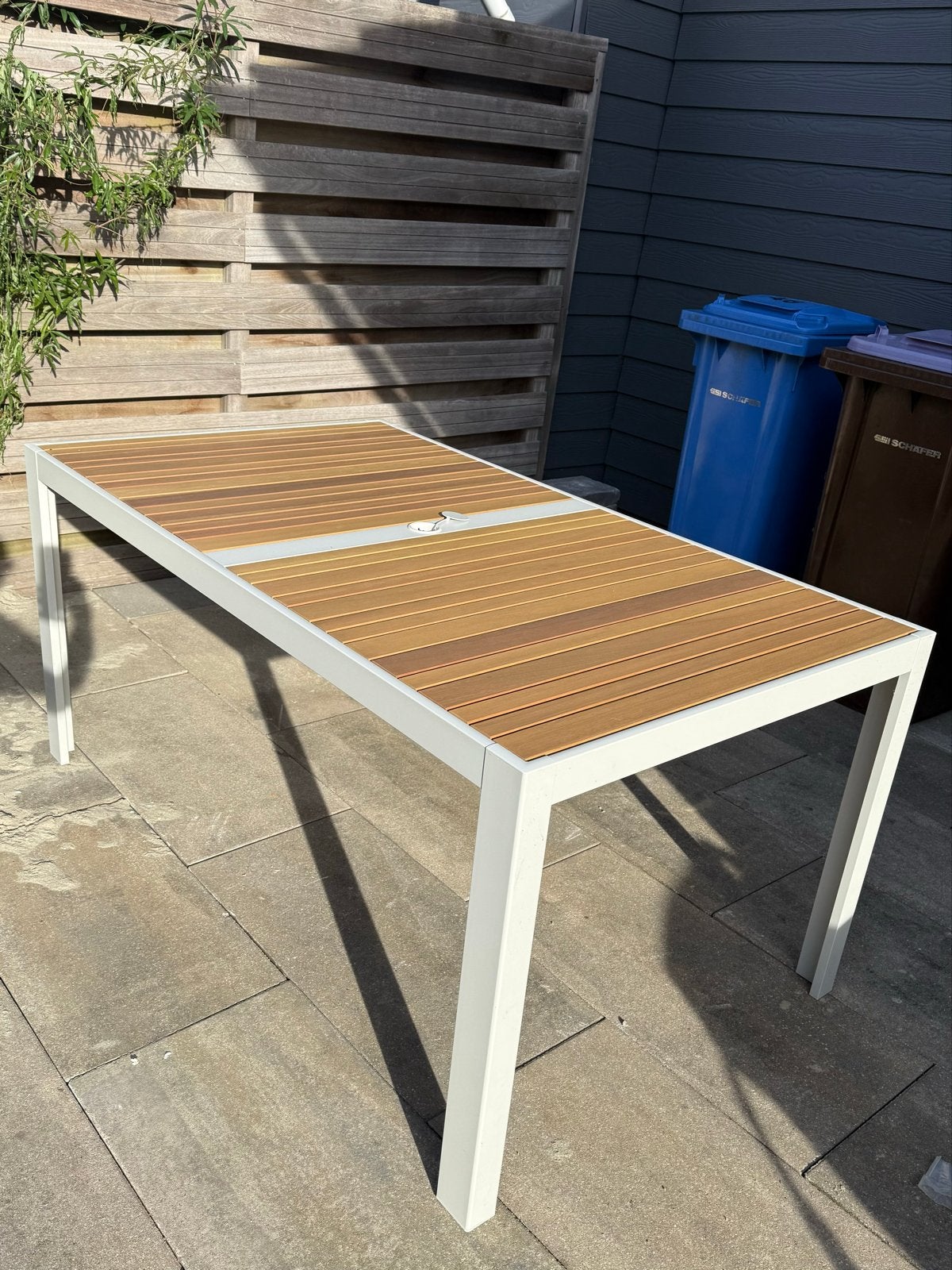 Tuintafel 155,5x89 cm - Nieuwstaat, Ophalen, Zo goed als nieuw, Rechthoekig