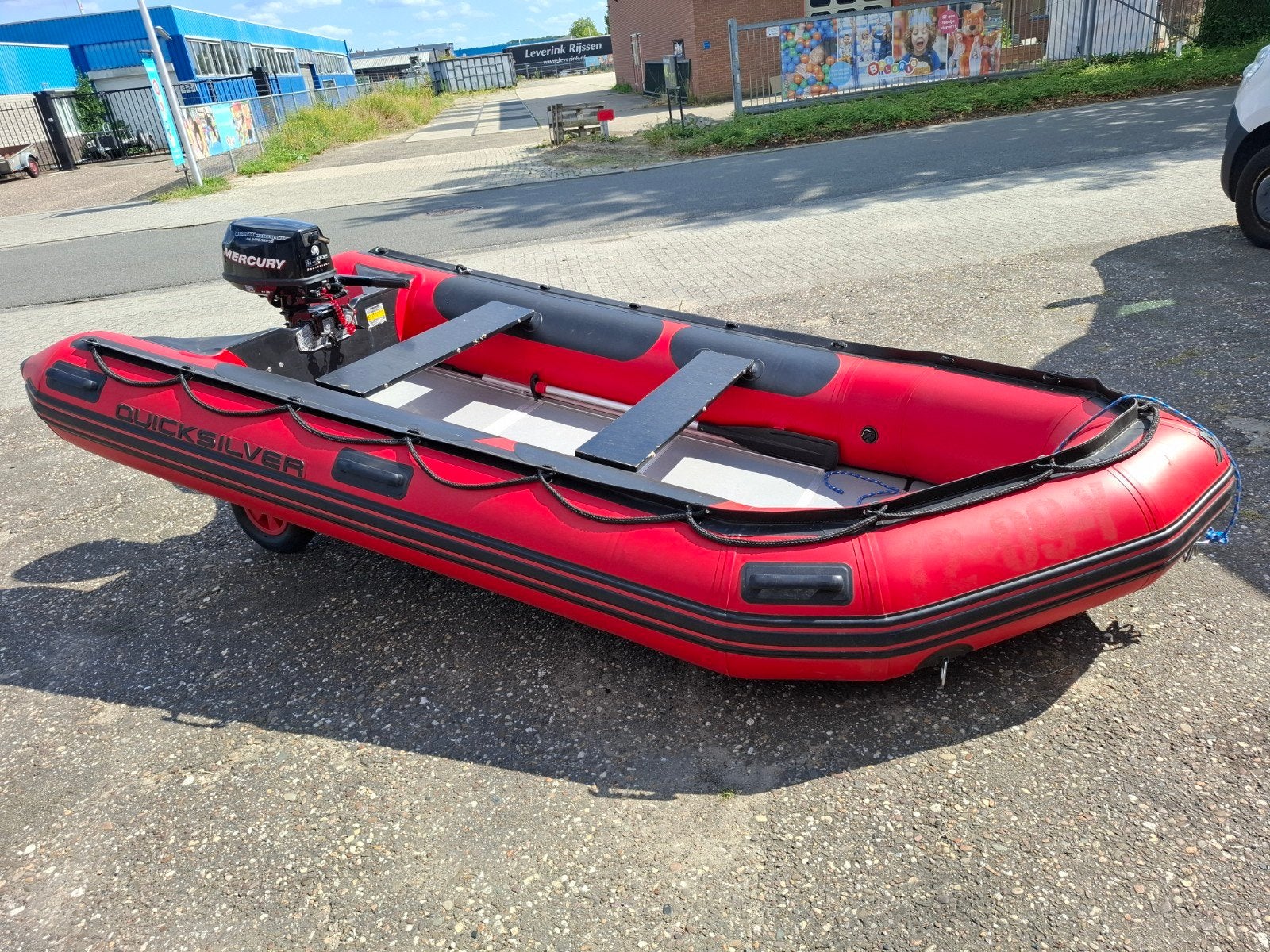 Quicksilver 3.80m rubberboot met Mercury 5pk 4-takt motor, Watersport en Boten, Rubberboten, Quicksilver, Gebruikt, Inclusief motor