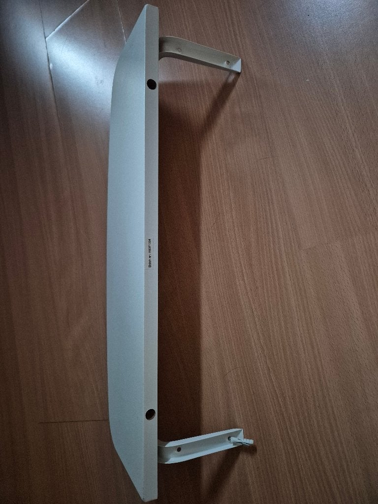 Two shelves with elegant iron brackets, and reading light., Ophalen, Zo goed als nieuw